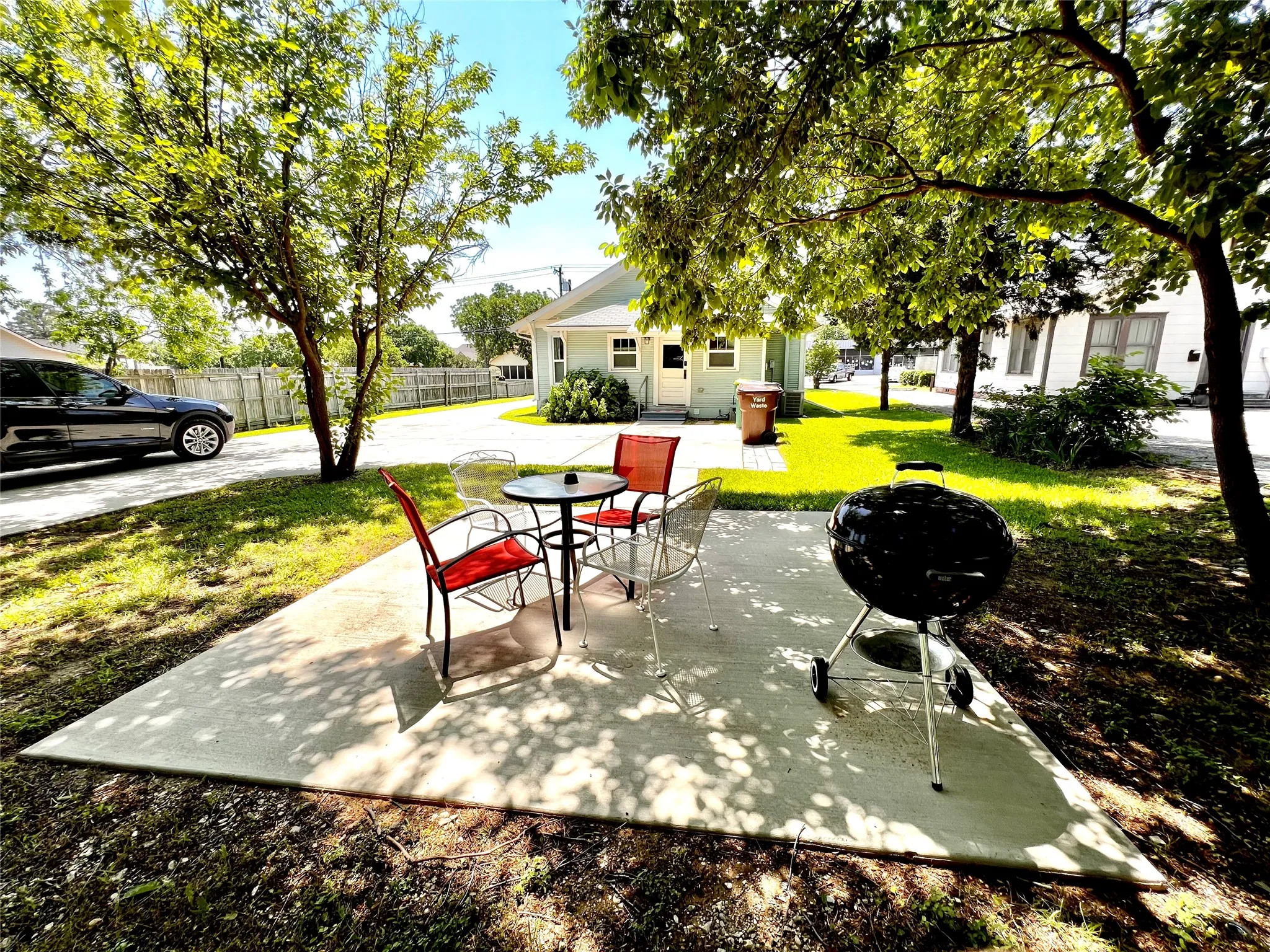 Single Family Residence For Rent in Denton County , 1804 N Elm Street, Denton, Texas 76201, 2 Bedroom, 2 Bathroom, Garage spaces, 1,071 Sqft, built in 1955, mls#21379857, Real Estate Agent in Denton, Homes For Rent in Denton county, Homes For Rent in Denton, Realtor in Denton Texas, Real Estate Brokerage Independent Realty Texas, Luminita Cordes Realtor