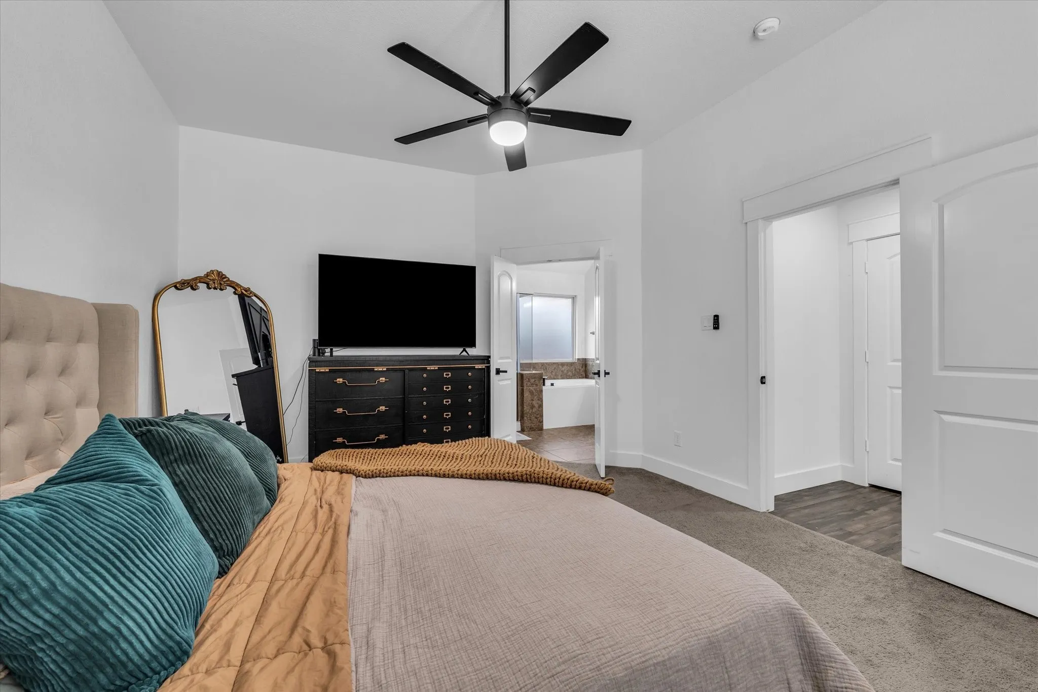 Single Family Residence For Rent in Mc Lennan County , 10804 Aurora Drive, Waco, Texas 76708, 3 Bedroom, 2 Bathroom, 2 Garage spaces, 1,875 Sqft, built in 2015, mls#21380200, Real Estate Agent in Waco, Homes For Rent in Mc Lennan county, Homes For Rent in Waco, Realtor in Waco Texas, Real Estate Brokerage Independent Realty Texas, Luminita Cordes Realtor