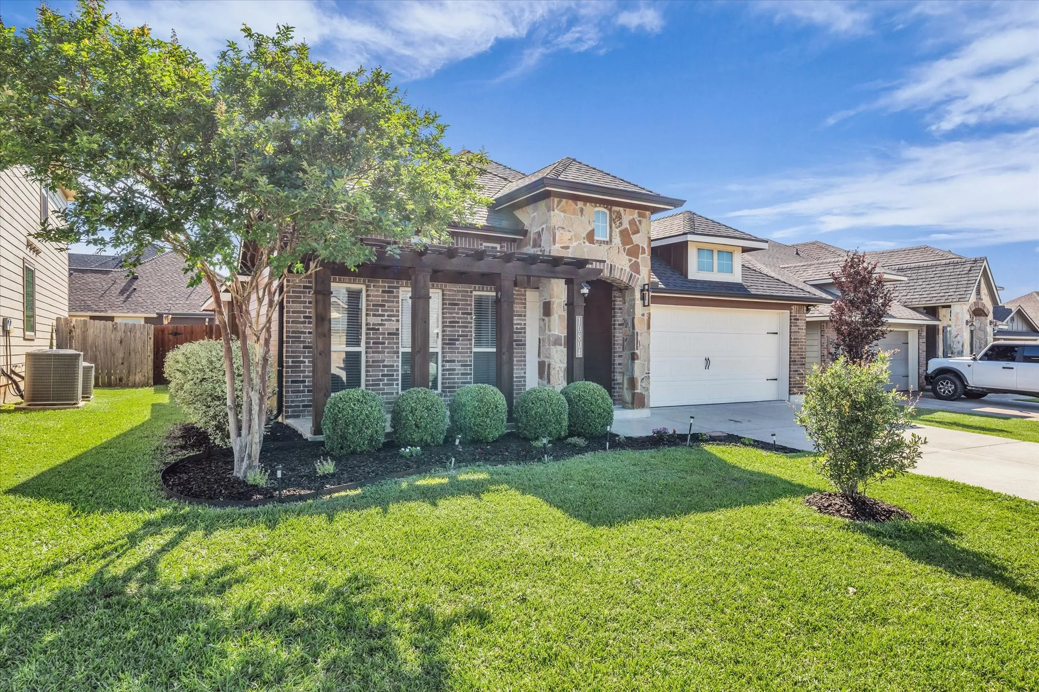 Single Family Residence For Rent in Mc Lennan County , 10804 Aurora Drive, Waco, Texas 76708, 3 Bedroom, 2 Bathroom, 2 Garage spaces, 1,875 Sqft, built in 2015, mls#21380200, Real Estate Agent in Waco, Homes For Rent in Mc Lennan county, Homes For Rent in Waco, Realtor in Waco Texas, Real Estate Brokerage Independent Realty Texas, Luminita Cordes Realtor