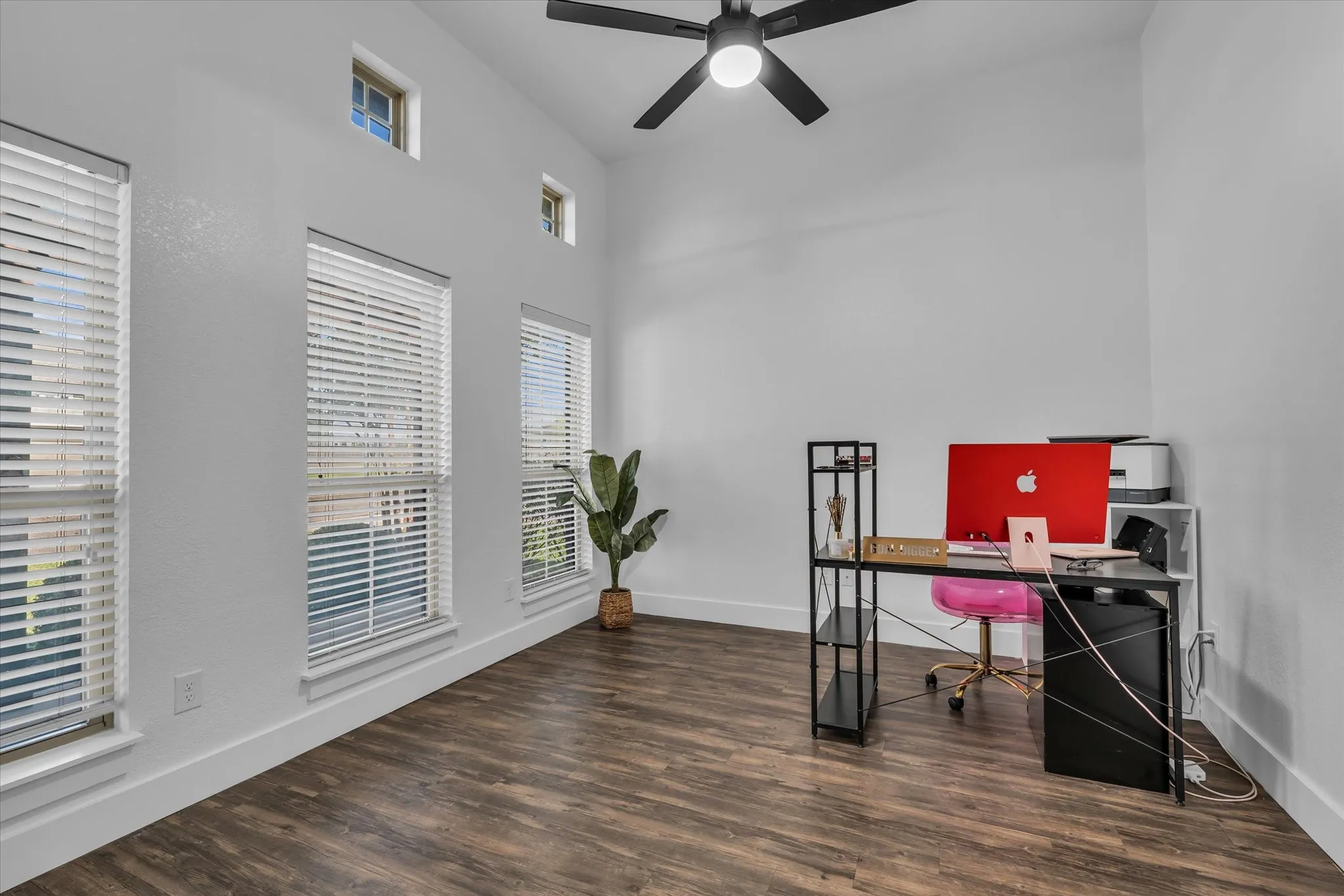 Single Family Residence For Rent in Mc Lennan County , 10804 Aurora Drive, Waco, Texas 76708, 3 Bedroom, 2 Bathroom, 2 Garage spaces, 1,875 Sqft, built in 2015, mls#21380200, Real Estate Agent in Waco, Homes For Rent in Mc Lennan county, Homes For Rent in Waco, Realtor in Waco Texas, Real Estate Brokerage Independent Realty Texas, Luminita Cordes Realtor