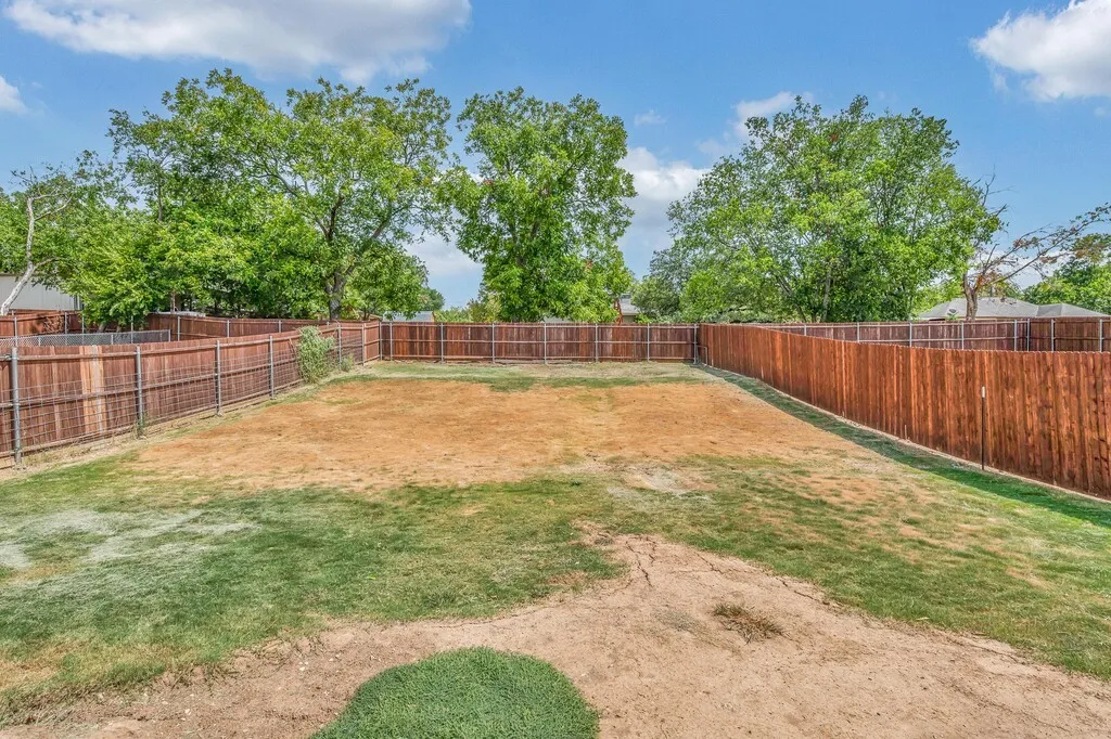 Single Family Residence For Sale in Mc Lennan County , 702 N College Street, West, Texas 76691, 3 Bedroom, 2 Bathroom, 2 Garage spaces, 1,512 Sqft, built in 2024, mls#21377893, Real Estate Agent in West, Homes For Sale in Mc Lennan county, Homes For Sale in West, Realtor in West Texas, Real Estate Brokerage Independent Realty Texas, Luminita Cordes Realtor