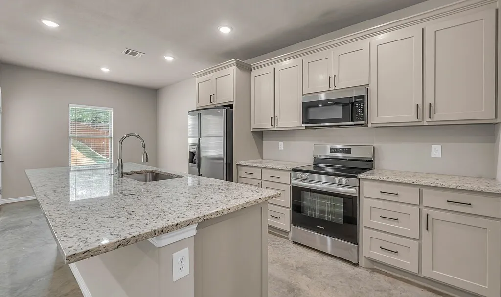 Single Family Residence For Sale in Mc Lennan County , 702 N College Street, West, Texas 76691, 3 Bedroom, 2 Bathroom, 2 Garage spaces, 1,512 Sqft, built in 2024, mls#21377893, Real Estate Agent in West, Homes For Sale in Mc Lennan county, Homes For Sale in West, Realtor in West Texas, Real Estate Brokerage Independent Realty Texas, Luminita Cordes Realtor