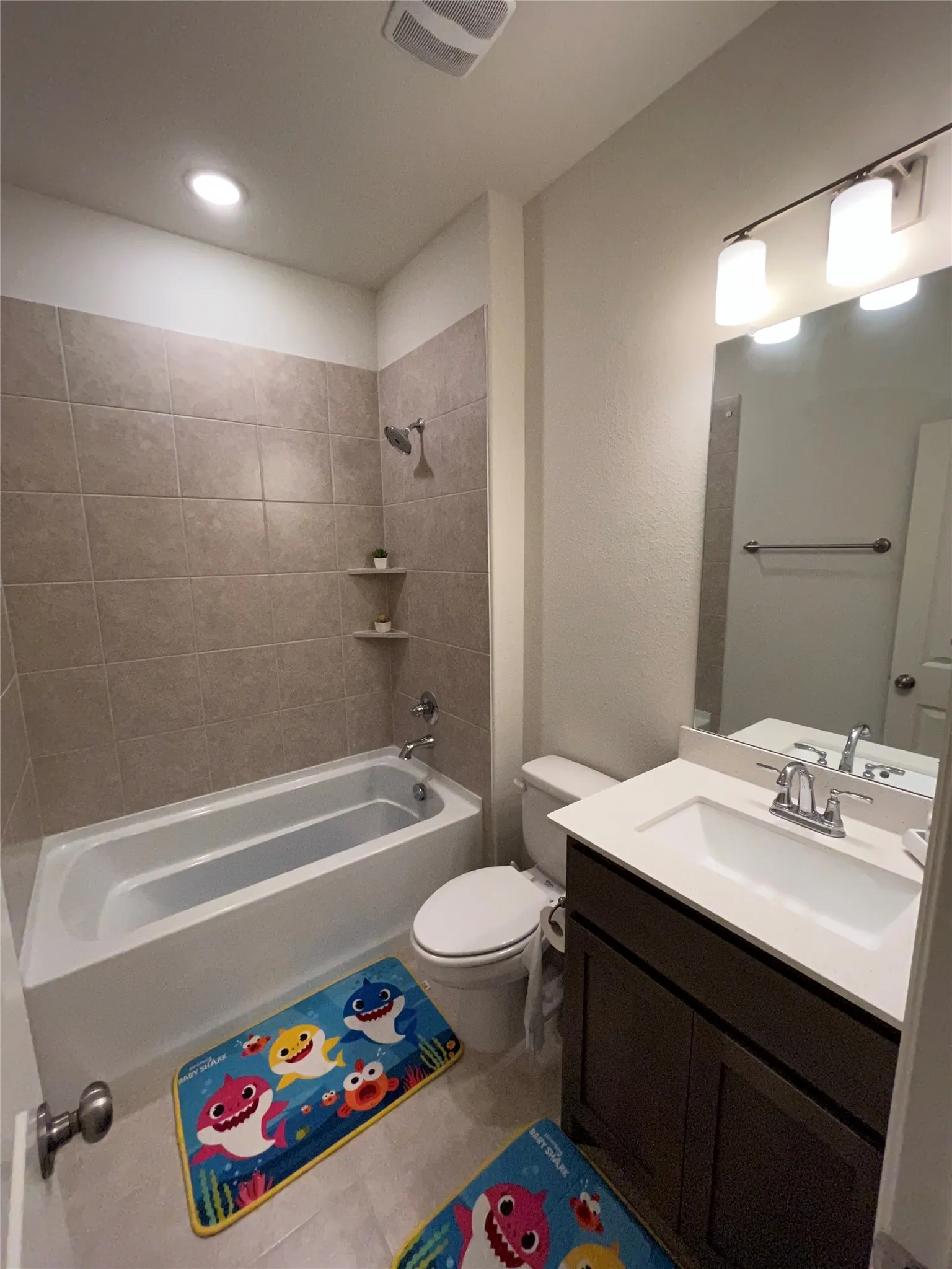 Townhouse For Rent in Collin County , 980 Emil Place, Allen, Texas 75013, 2 Bedroom, 3 Bathroom, 2 Garage spaces, 1,467 Sqft, built in 2020, mls#21379195, Real Estate Agent in Allen, Homes For Rent in Collin county, Homes For Rent in Allen, Realtor in Allen Texas, Real Estate Brokerage Independent Realty Texas, Luminita Cordes Realtor