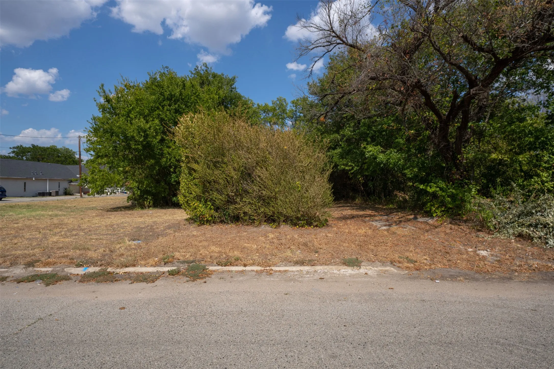Unimproved Land For Sale in Navarro County , 417 N 3rd Street, Corsicana, Texas 75110, 0, 0, Garage spaces, 0 Sqft, built in 0, mls#21377848, Real Estate Agent in Corsicana, Homes For Sale in Navarro county, Homes For Sale in Corsicana, Realtor in Corsicana Texas, Real Estate Brokerage Independent Realty Texas, Luminita Cordes Realtor