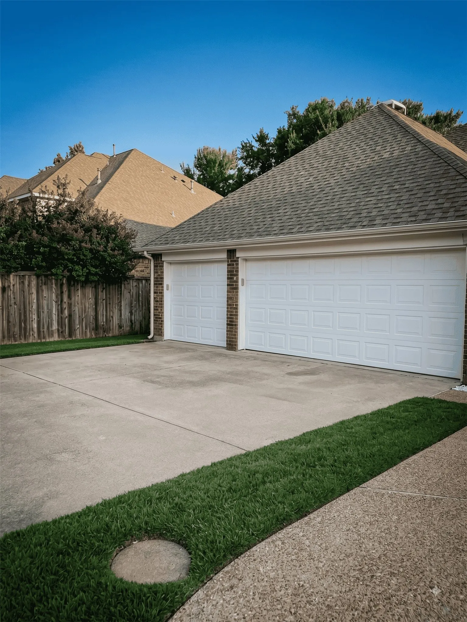 Single Family Residence For Sale in Dallas County , 311 pecan hollow Drive, Coppell, Texas 75019, 4 Bedroom, 4 Bathroom, 3 Garage spaces, 2,654 Sqft, built in 1992, mls#21380223, Real Estate Agent in Coppell, Homes For Sale in Dallas county, Homes For Sale in Coppell, Realtor in Coppell Texas, Real Estate Brokerage Independent Realty Texas, Luminita Cordes Realtor