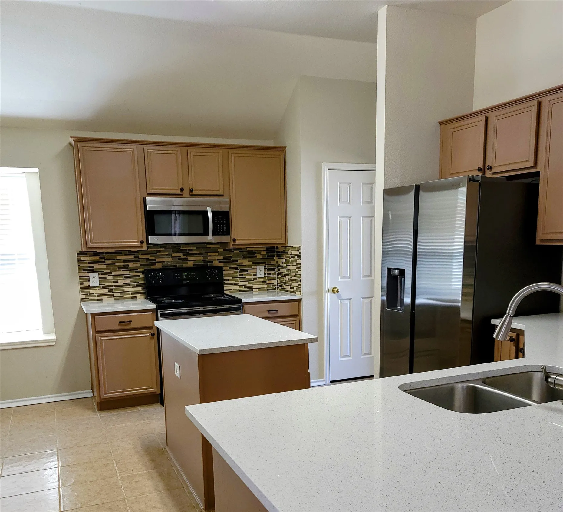 Single Family Residence For Rent in Collin County , 5598 Carrington Drive, Richardson, Texas 75082, 3 Bedroom, 2 Bathroom, 2 Garage spaces, 1,681 Sqft, built in 1998, mls#21380236, Real Estate Agent in Richardson, Homes For Rent in Collin county, Homes For Rent in Richardson, Realtor in Richardson Texas, Real Estate Brokerage Independent Realty Texas, Luminita Cordes Realtor