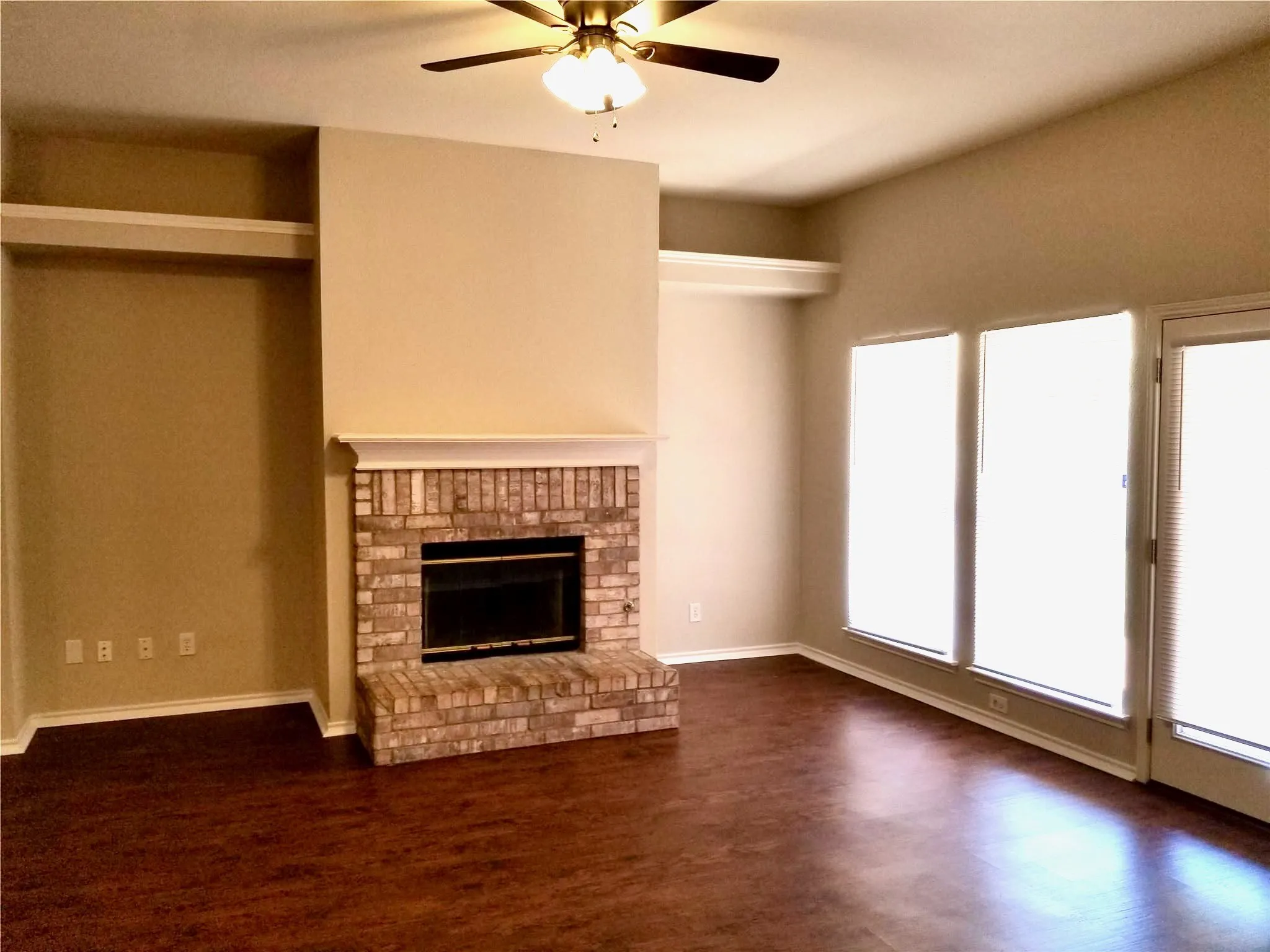 Single Family Residence For Rent in Collin County , 5598 Carrington Drive, Richardson, Texas 75082, 3 Bedroom, 2 Bathroom, 2 Garage spaces, 1,681 Sqft, built in 1998, mls#21380236, Real Estate Agent in Richardson, Homes For Rent in Collin county, Homes For Rent in Richardson, Realtor in Richardson Texas, Real Estate Brokerage Independent Realty Texas, Luminita Cordes Realtor
