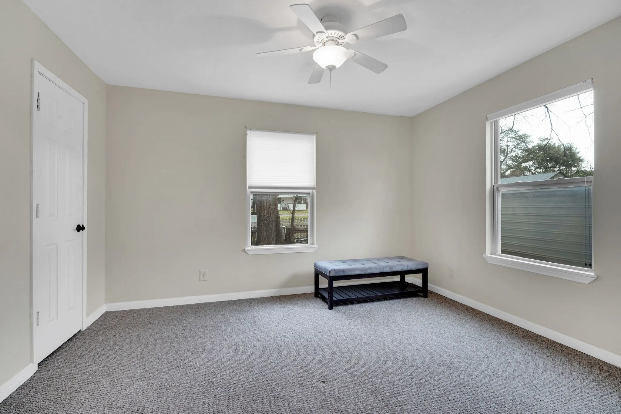 Single Family Residence For Sale in Ellis County , 205 W Latimer Street, Ennis, Texas 75119, 4 Bedroom, 2 Bathroom, Garage spaces, 1,607 Sqft, built in 1962, mls#21380162, Real Estate Agent in Ennis, Homes For Sale in Ellis county, Homes For Sale in Ennis, Realtor in Ennis Texas, Real Estate Brokerage Independent Realty Texas, Luminita Cordes Realtor