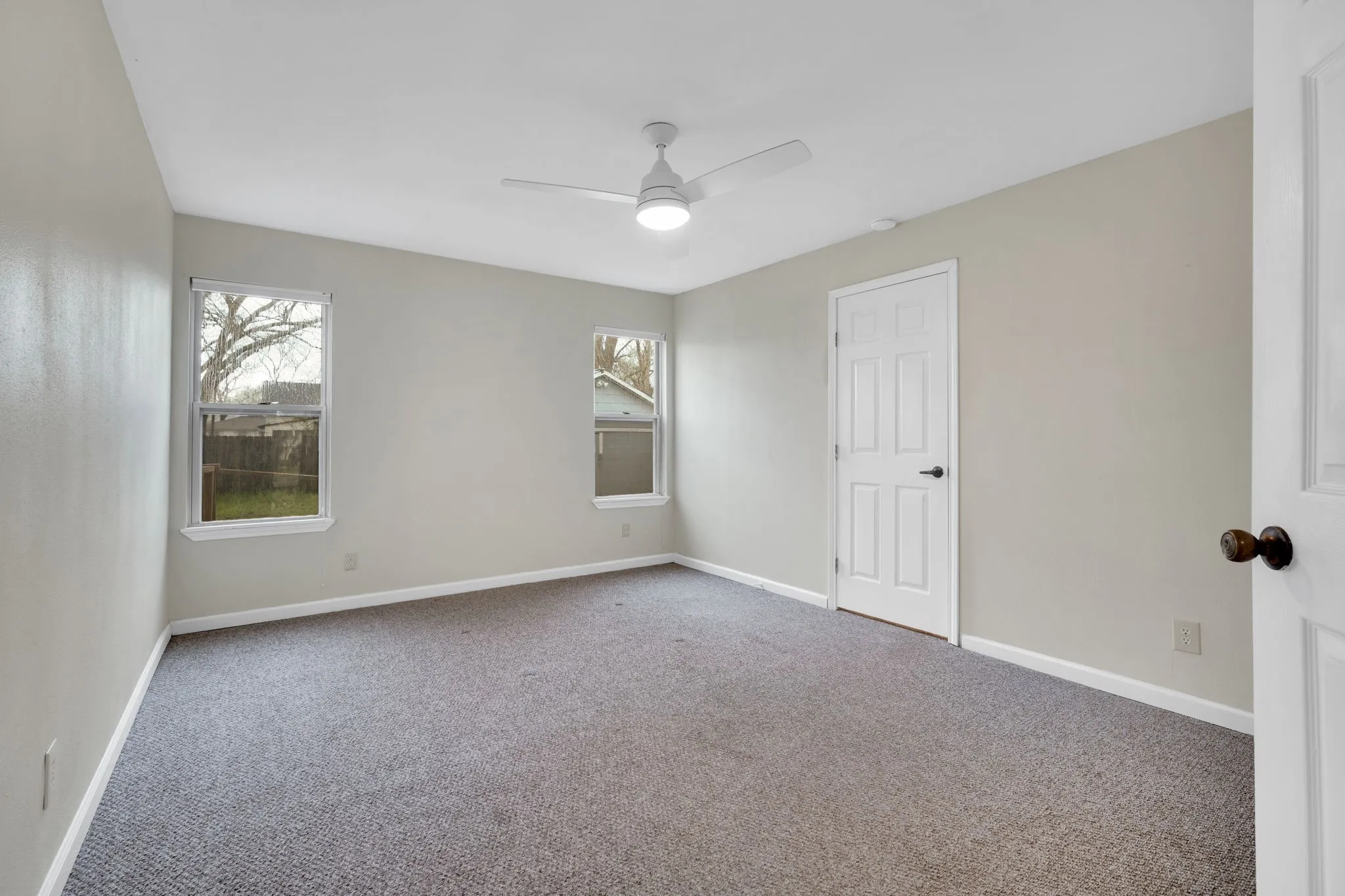 Single Family Residence For Sale in Ellis County , 205 W Latimer Street, Ennis, Texas 75119, 4 Bedroom, 2 Bathroom, Garage spaces, 1,607 Sqft, built in 1962, mls#21380162, Real Estate Agent in Ennis, Homes For Sale in Ellis county, Homes For Sale in Ennis, Realtor in Ennis Texas, Real Estate Brokerage Independent Realty Texas, Luminita Cordes Realtor