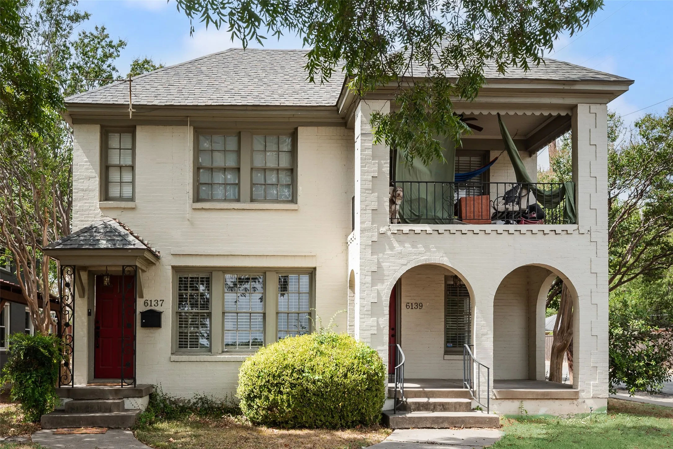 Duplex For Rent in Dallas County , 6139 Reiger Avenue, Dallas, Texas 75214, 2 Bedroom, 1 Bathroom, Garage spaces, 1,370 Sqft, built in 1937, mls#21380219, Real Estate Agent in Dallas, Homes For Rent in Dallas county, Homes For Rent in Dallas, Realtor in Dallas Texas, Real Estate Brokerage Independent Realty Texas, Luminita Cordes Realtor