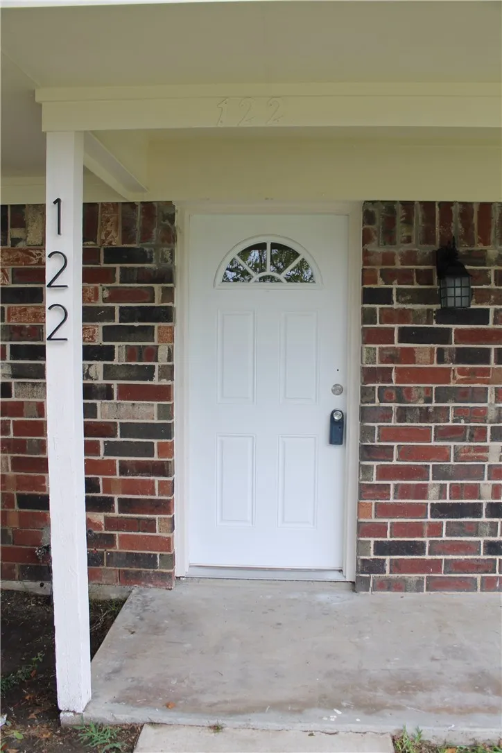 Single Family Residence For Rent in Denton County , 122 Southside Drive, Sanger, Texas 76266, 3 Bedroom, 1 Bathroom, Garage spaces, 1,100 Sqft, built in 1975, mls#21380241, Real Estate Agent in Sanger, Homes For Rent in Denton county, Homes For Rent in Sanger, Realtor in Sanger Texas, Real Estate Brokerage Independent Realty Texas, Luminita Cordes Realtor