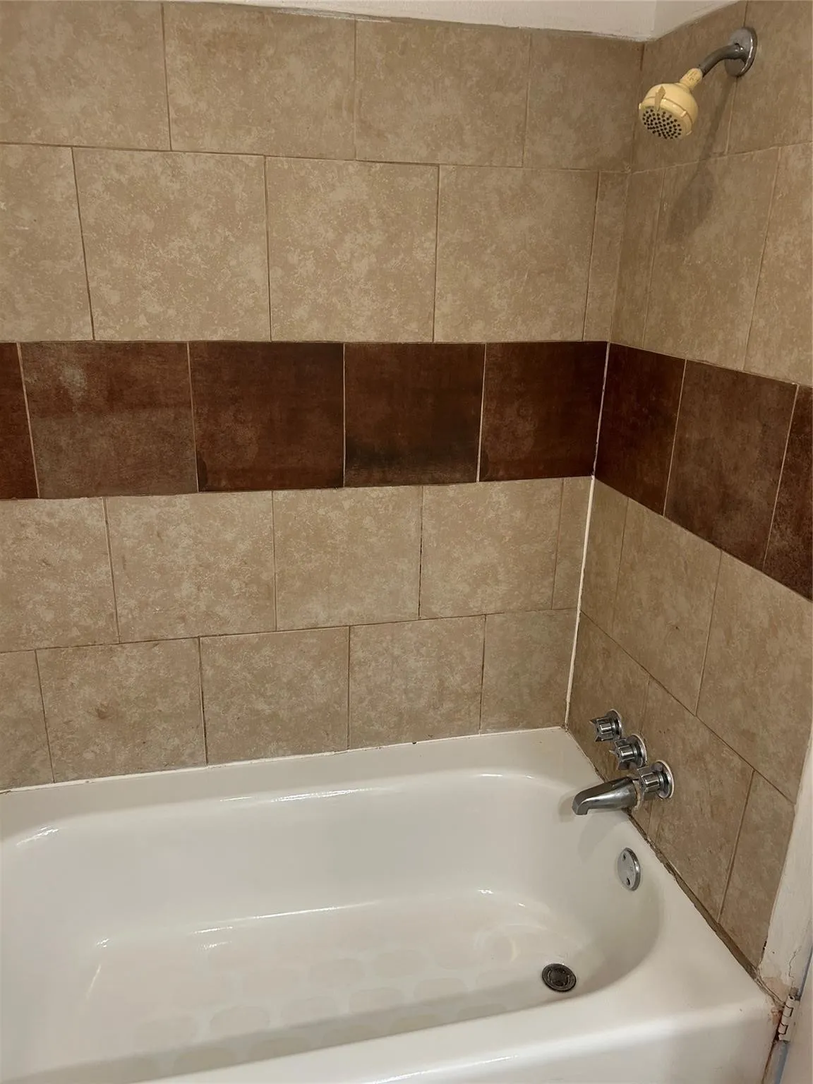 Single Family Residence For Rent in Dallas County , 1101 Trinidad Lane, Garland, Texas 75040, 4 Bedroom, 2 Bathroom, 2 Garage spaces, 1,465 Sqft, built in 1973, mls#21377247, Real Estate Agent in Garland, Homes For Rent in Dallas county, Homes For Rent in Garland, Realtor in Garland Texas, Real Estate Brokerage Independent Realty Texas, Luminita Cordes Realtor