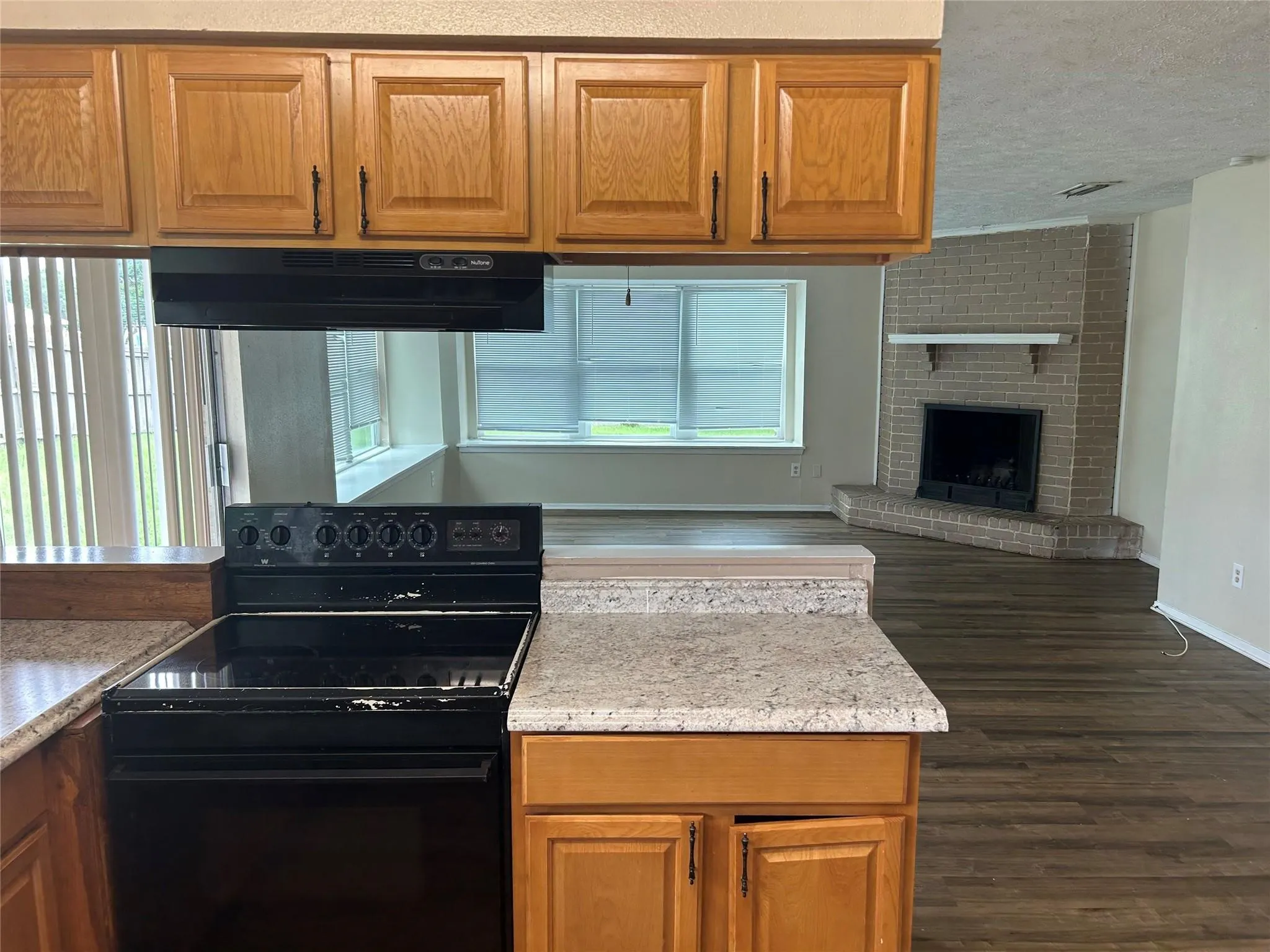 Single Family Residence For Rent in Dallas County , 1101 Trinidad Lane, Garland, Texas 75040, 4 Bedroom, 2 Bathroom, 2 Garage spaces, 1,465 Sqft, built in 1973, mls#21377247, Real Estate Agent in Garland, Homes For Rent in Dallas county, Homes For Rent in Garland, Realtor in Garland Texas, Real Estate Brokerage Independent Realty Texas, Luminita Cordes Realtor