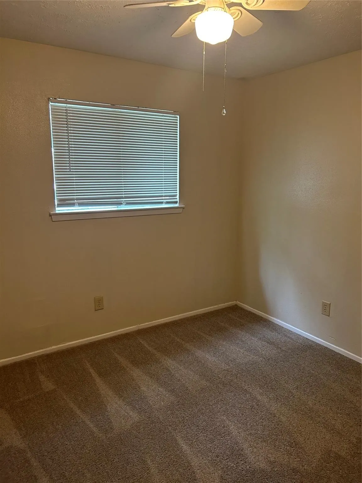 Single Family Residence For Rent in Dallas County , 1101 Trinidad Lane, Garland, Texas 75040, 4 Bedroom, 2 Bathroom, 2 Garage spaces, 1,465 Sqft, built in 1973, mls#21377247, Real Estate Agent in Garland, Homes For Rent in Dallas county, Homes For Rent in Garland, Realtor in Garland Texas, Real Estate Brokerage Independent Realty Texas, Luminita Cordes Realtor