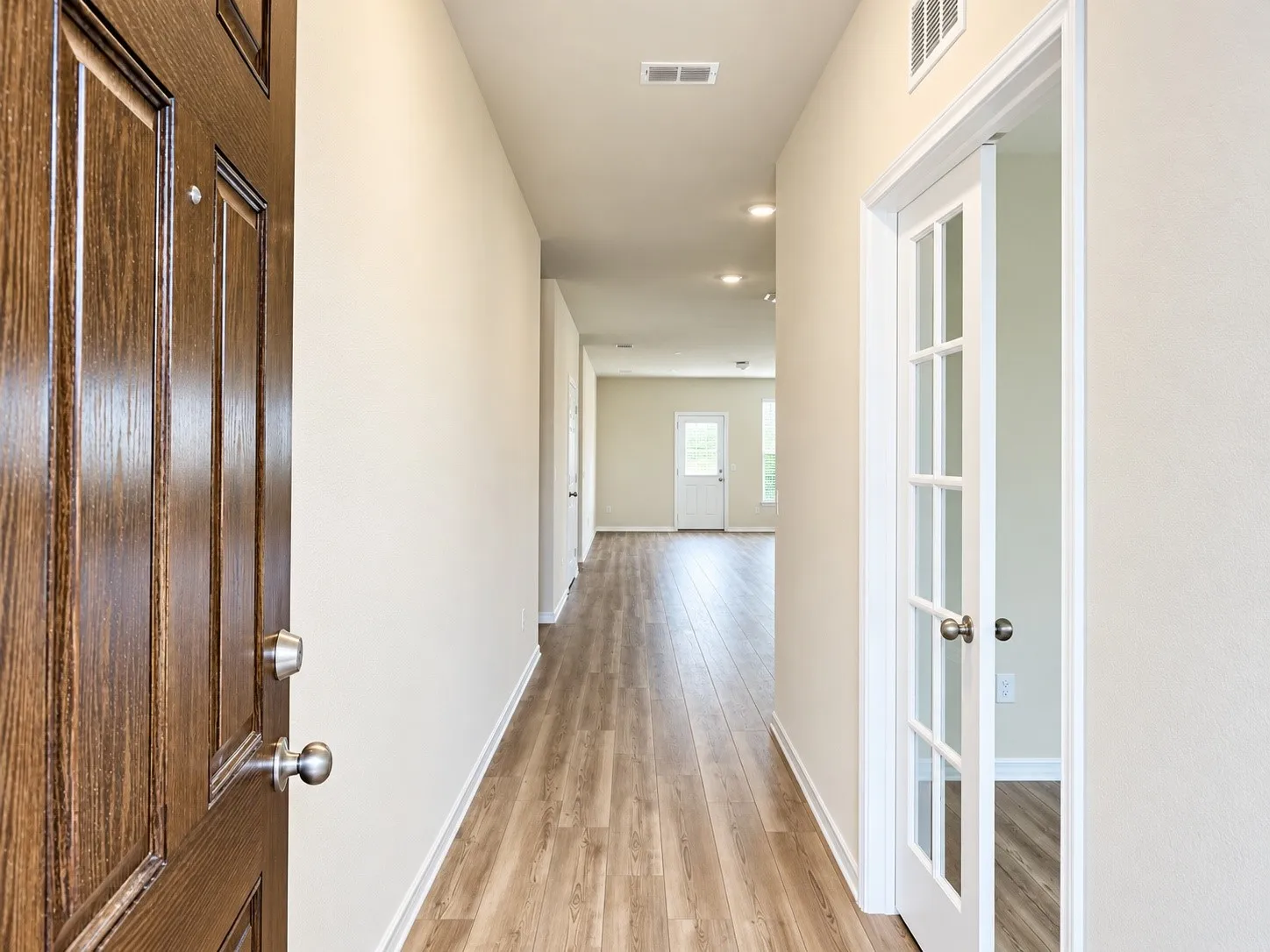 Single Family Residence For Rent in Collin County , 907 Chicadee Street, Princeton, Texas 75407, 3 Bedroom, 2 Bathroom, 2 Garage spaces, 1,723 Sqft, built in 2021, mls#21380161, Real Estate Agent in Princeton, Homes For Rent in Collin county, Homes For Rent in Princeton, Realtor in Princeton Texas, Real Estate Brokerage Independent Realty Texas, Luminita Cordes Realtor