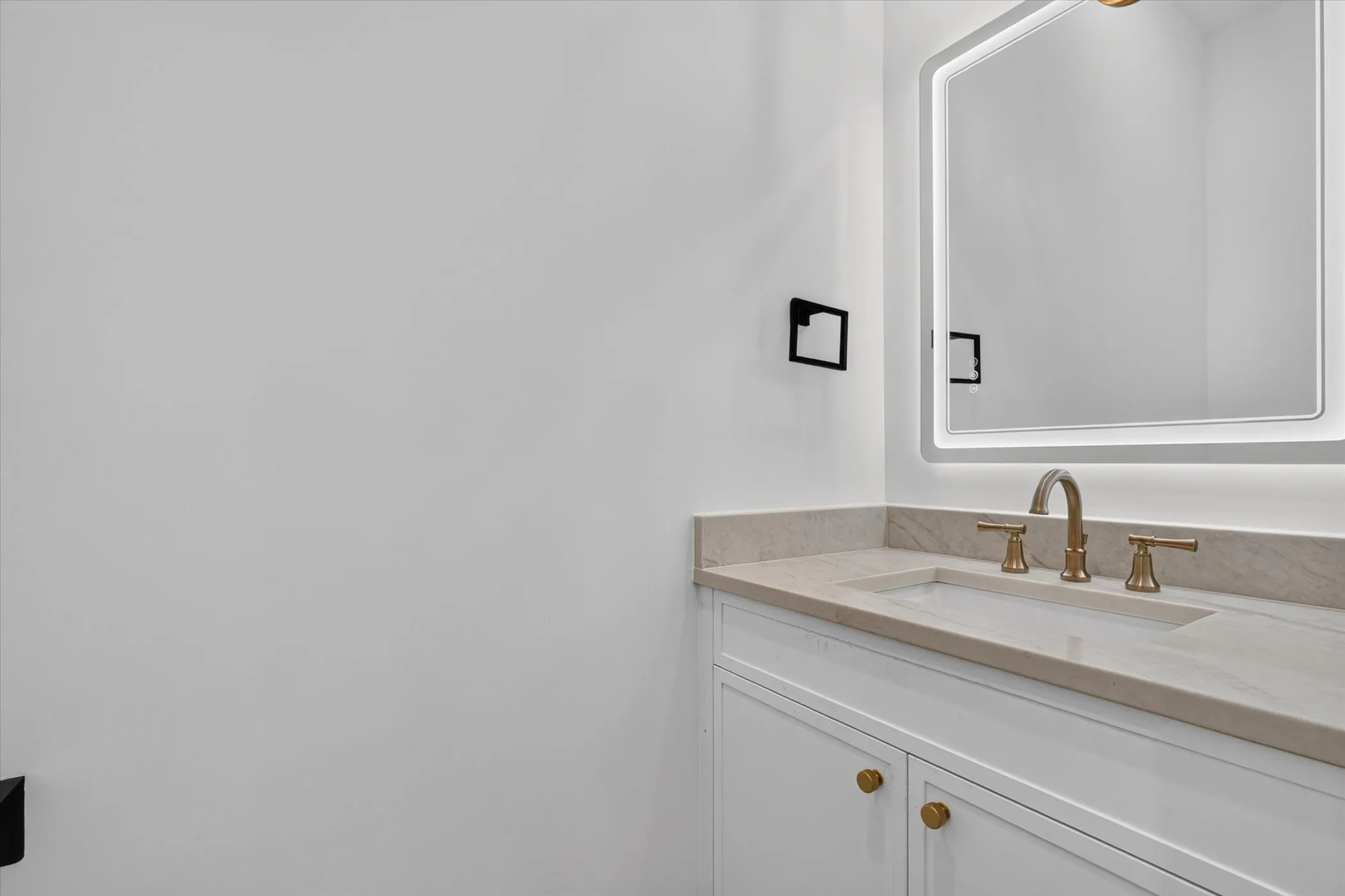 2nd Floor Guest Bath