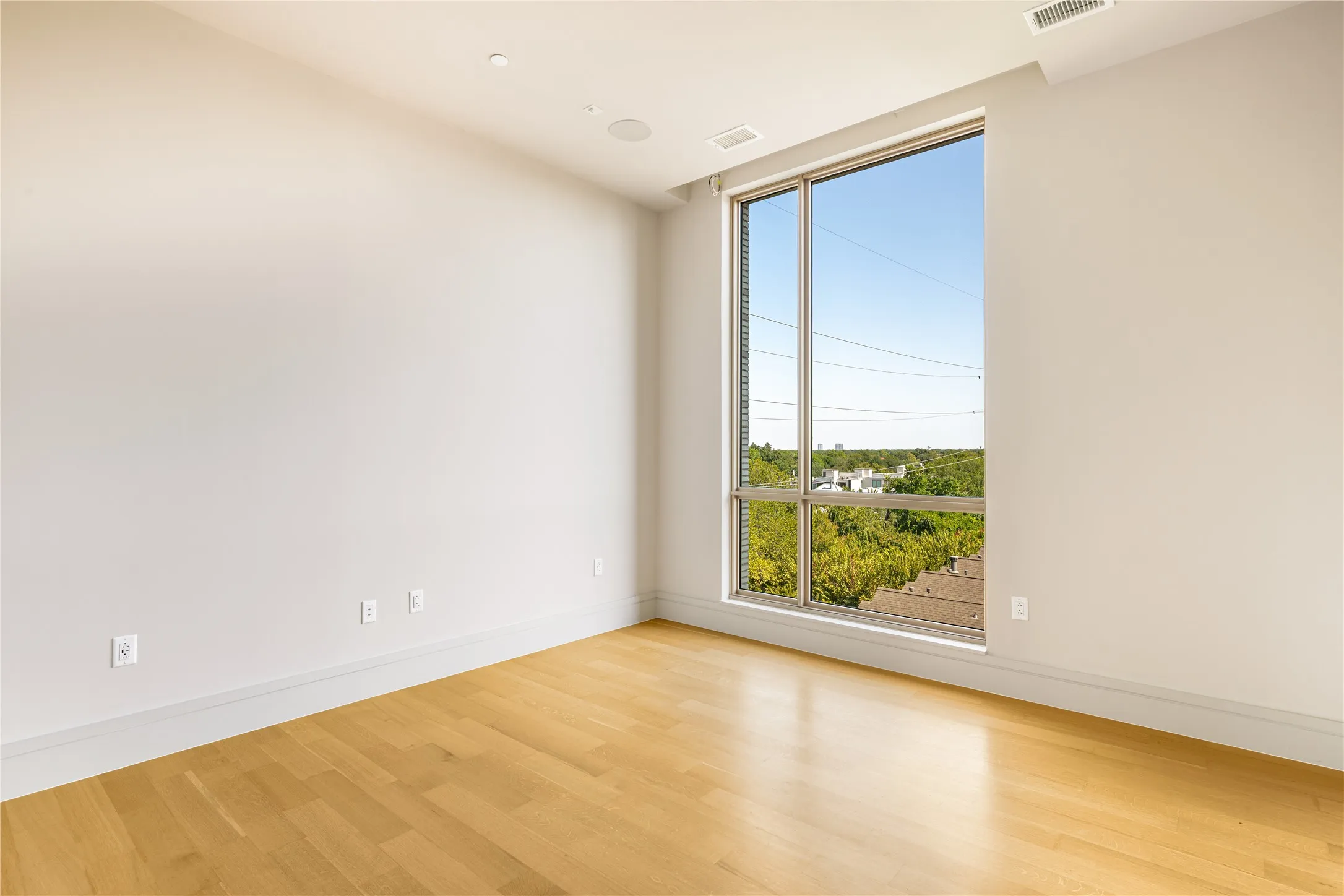 Condominium For Sale in Dallas County , 4205 Buena Vista Street 501, Dallas, Texas 75205, 4 Bedroom, 5 Bathroom, 3 Garage spaces, 5,140 Sqft, built in 2022, mls#21380218, Real Estate Agent in Dallas, Homes For Sale in Dallas county, Homes For Sale in Dallas, Realtor in Dallas Texas, Real Estate Brokerage Independent Realty Texas, Luminita Cordes Realtor