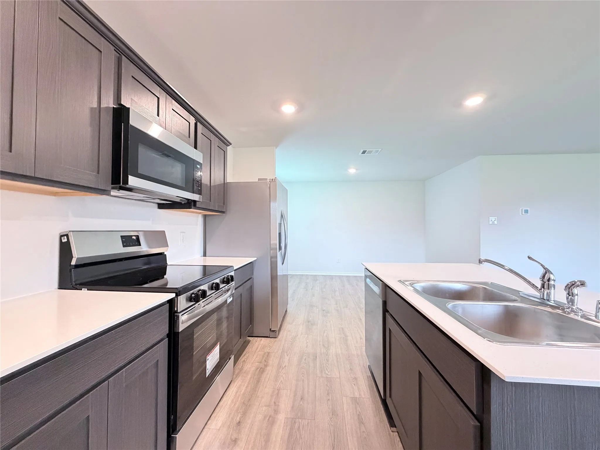 Single Family Residence For Rent in Hunt County , 1109 Southfield Drive, Josephine, Texas 75135, 5 Bedroom, 3 Bathroom, 2 Garage spaces, 1,892 Sqft, built in 2026, mls#21380255, Real Estate Agent in Josephine, Homes For Rent in Hunt county, Homes For Rent in Josephine, Realtor in Josephine Texas, Real Estate Brokerage Independent Realty Texas, Luminita Cordes Realtor