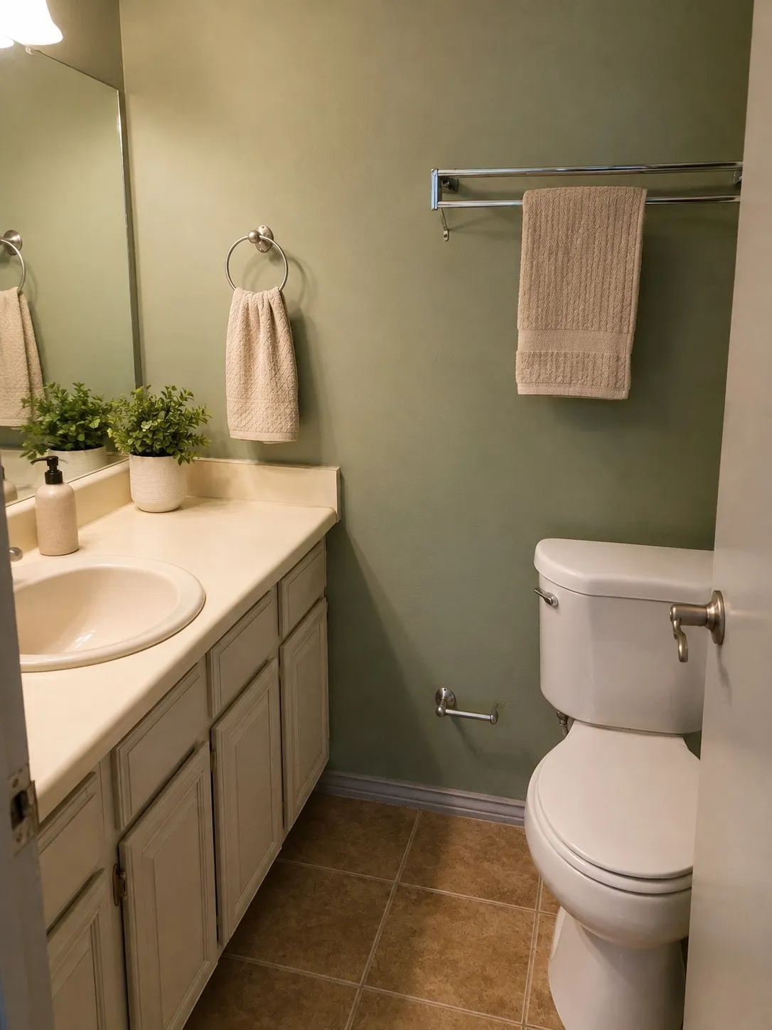 Townhouse For Rent in Dallas County , 5021 Buttonwood Lane, Garland, Texas 75043, 3 Bedroom, 2 Bathroom, 2 Garage spaces, 1,659 Sqft, built in 1981, mls#21380256, Real Estate Agent in Garland, Homes For Rent in Dallas county, Homes For Rent in Garland, Realtor in Garland Texas, Real Estate Brokerage Independent Realty Texas, Luminita Cordes Realtor