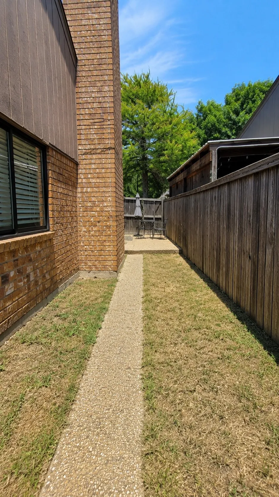 Townhouse For Rent in Dallas County , 5021 Buttonwood Lane, Garland, Texas 75043, 3 Bedroom, 2 Bathroom, 2 Garage spaces, 1,659 Sqft, built in 1981, mls#21380256, Real Estate Agent in Garland, Homes For Rent in Dallas county, Homes For Rent in Garland, Realtor in Garland Texas, Real Estate Brokerage Independent Realty Texas, Luminita Cordes Realtor