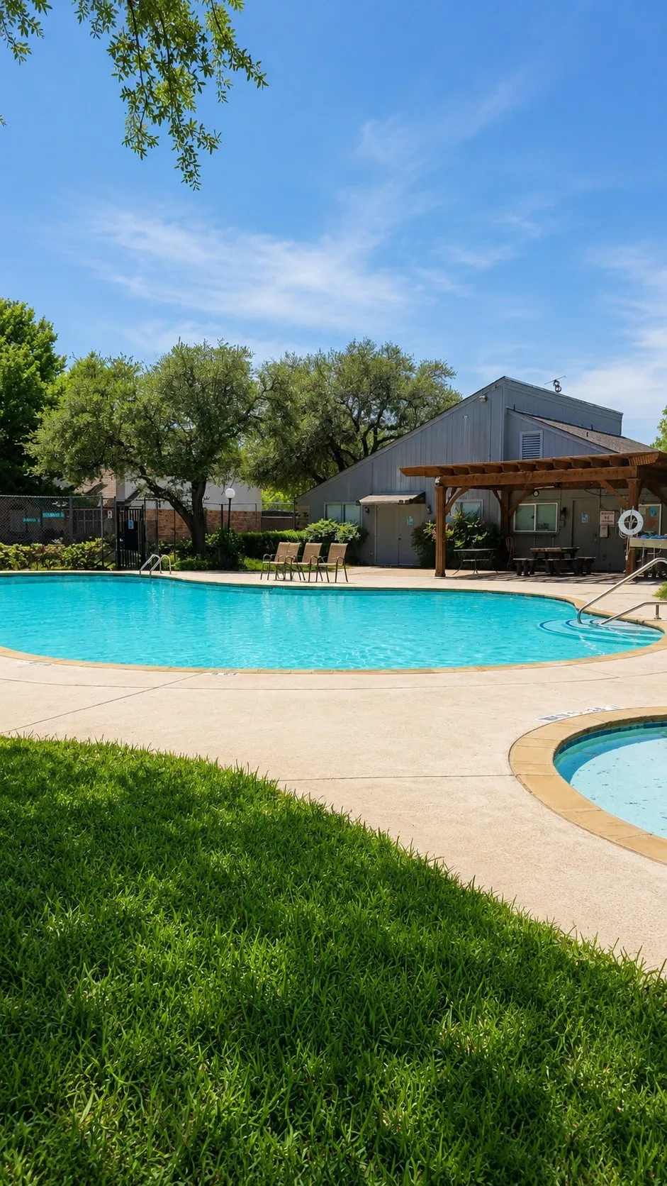 Townhouse For Rent in Dallas County , 5021 Buttonwood Lane, Garland, Texas 75043, 3 Bedroom, 2 Bathroom, 2 Garage spaces, 1,659 Sqft, built in 1981, mls#21380256, Real Estate Agent in Garland, Homes For Rent in Dallas county, Homes For Rent in Garland, Realtor in Garland Texas, Real Estate Brokerage Independent Realty Texas, Luminita Cordes Realtor