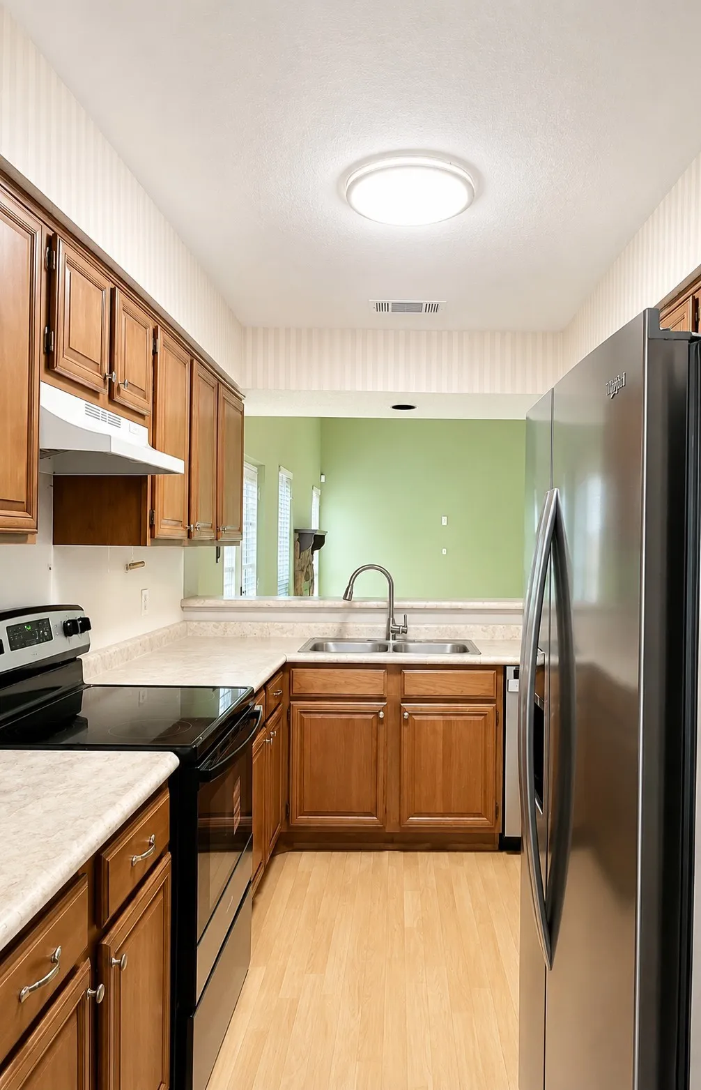 Townhouse For Rent in Dallas County , 5021 Buttonwood Lane, Garland, Texas 75043, 3 Bedroom, 2 Bathroom, 2 Garage spaces, 1,659 Sqft, built in 1981, mls#21380256, Real Estate Agent in Garland, Homes For Rent in Dallas county, Homes For Rent in Garland, Realtor in Garland Texas, Real Estate Brokerage Independent Realty Texas, Luminita Cordes Realtor