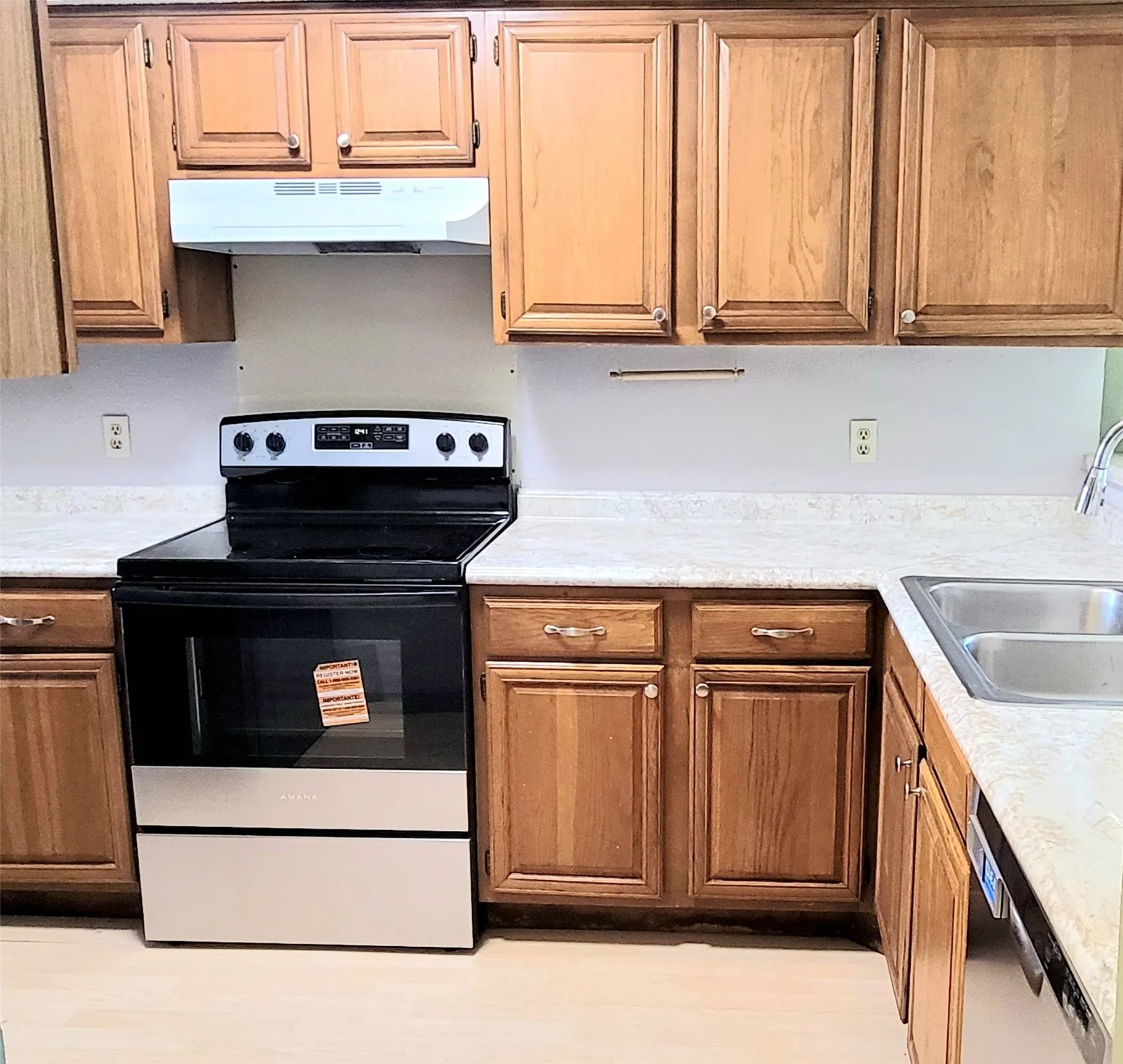 Townhouse For Rent in Dallas County , 5021 Buttonwood Lane, Garland, Texas 75043, 3 Bedroom, 2 Bathroom, 2 Garage spaces, 1,659 Sqft, built in 1981, mls#21380256, Real Estate Agent in Garland, Homes For Rent in Dallas county, Homes For Rent in Garland, Realtor in Garland Texas, Real Estate Brokerage Independent Realty Texas, Luminita Cordes Realtor