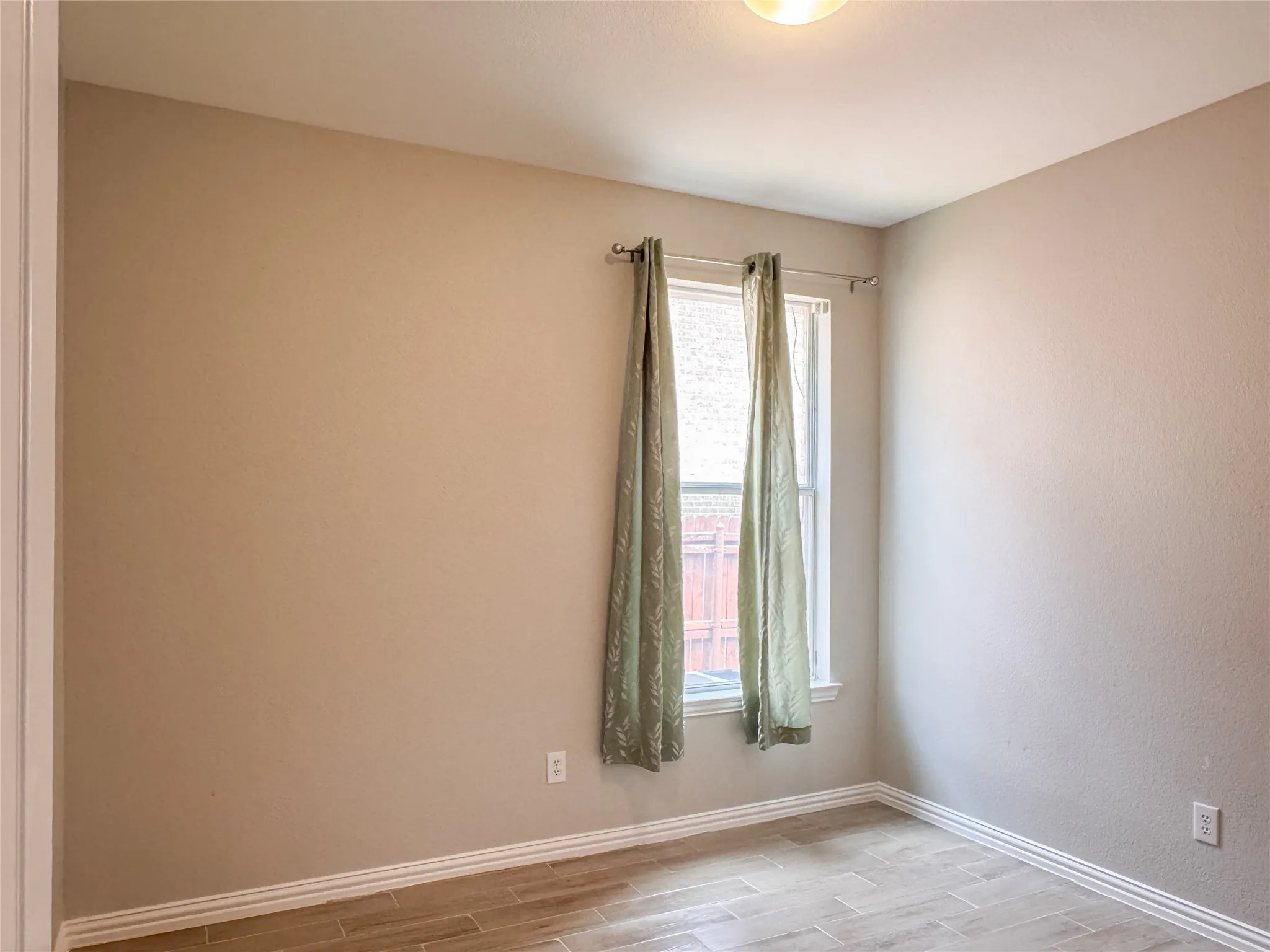 Single Family Residence For Rent in Tarrant County , 2311 Collin Drive, Grand Prairie, Texas 75052, 4 Bedroom, 3 Bathroom, 2 Garage spaces, 2,981 Sqft, built in 2008, mls#21378218, Real Estate Agent in Grand Prairie, Homes For Rent in Tarrant county, Homes For Rent in Grand Prairie, Realtor in Grand Prairie Texas, Real Estate Brokerage Independent Realty Texas, Luminita Cordes Realtor