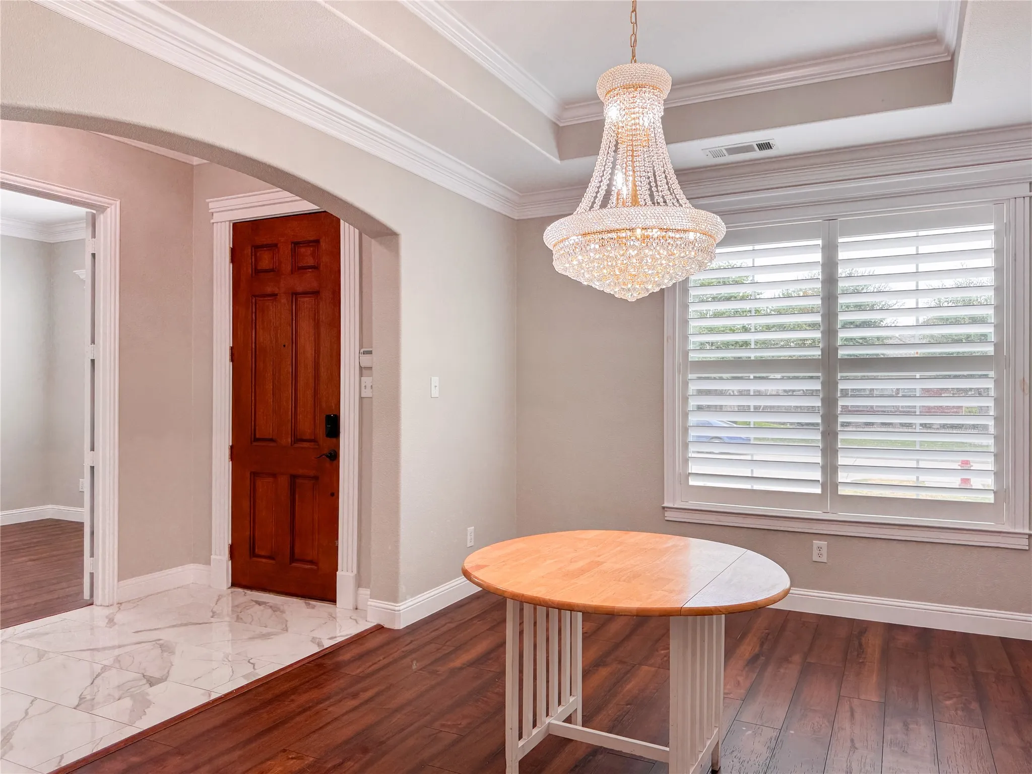 Single Family Residence For Rent in Tarrant County , 2311 Collin Drive, Grand Prairie, Texas 75052, 4 Bedroom, 3 Bathroom, 2 Garage spaces, 2,981 Sqft, built in 2008, mls#21378218, Real Estate Agent in Grand Prairie, Homes For Rent in Tarrant county, Homes For Rent in Grand Prairie, Realtor in Grand Prairie Texas, Real Estate Brokerage Independent Realty Texas, Luminita Cordes Realtor