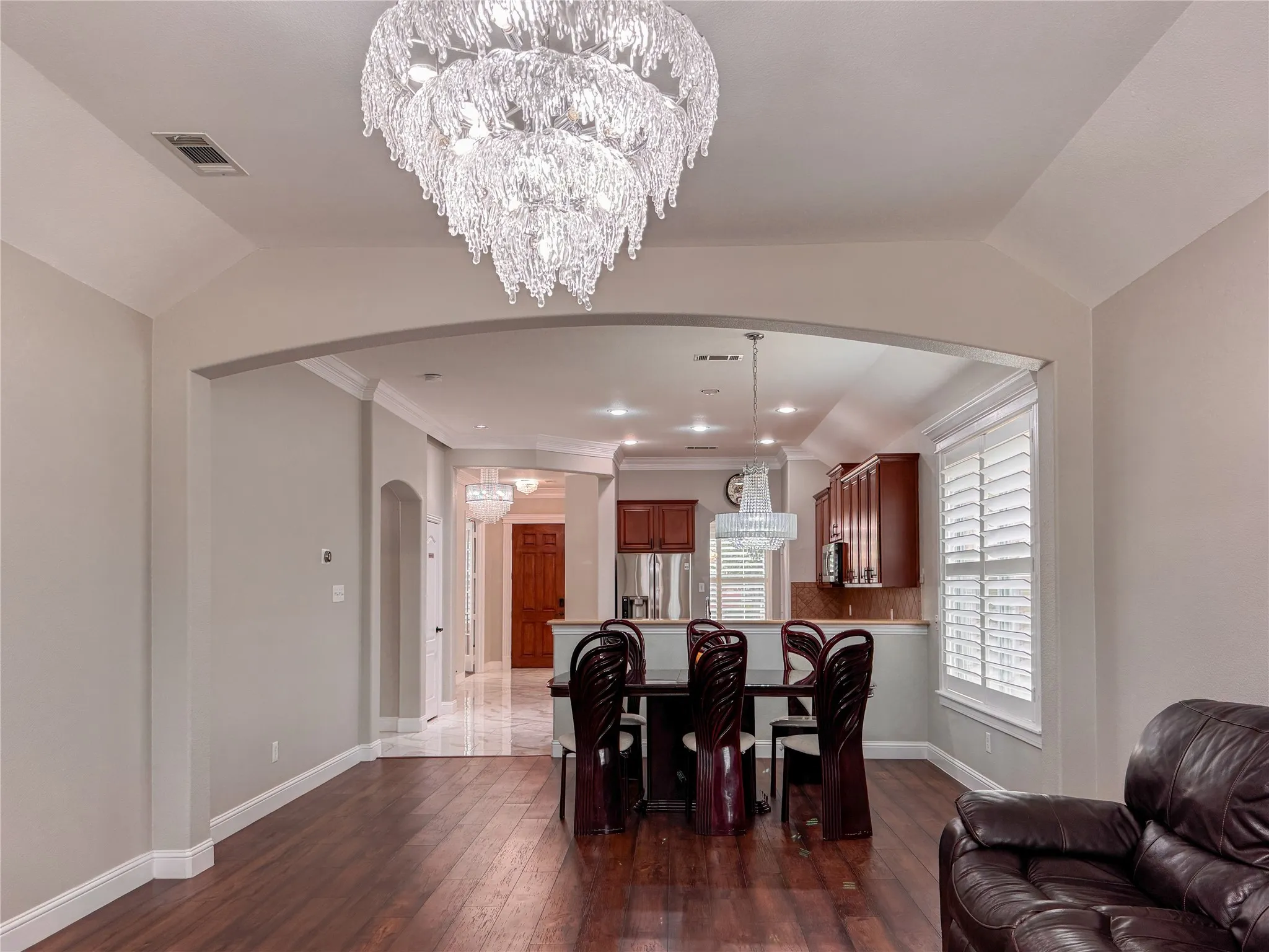 Single Family Residence For Rent in Tarrant County , 2311 Collin Drive, Grand Prairie, Texas 75052, 4 Bedroom, 3 Bathroom, 2 Garage spaces, 2,981 Sqft, built in 2008, mls#21378218, Real Estate Agent in Grand Prairie, Homes For Rent in Tarrant county, Homes For Rent in Grand Prairie, Realtor in Grand Prairie Texas, Real Estate Brokerage Independent Realty Texas, Luminita Cordes Realtor