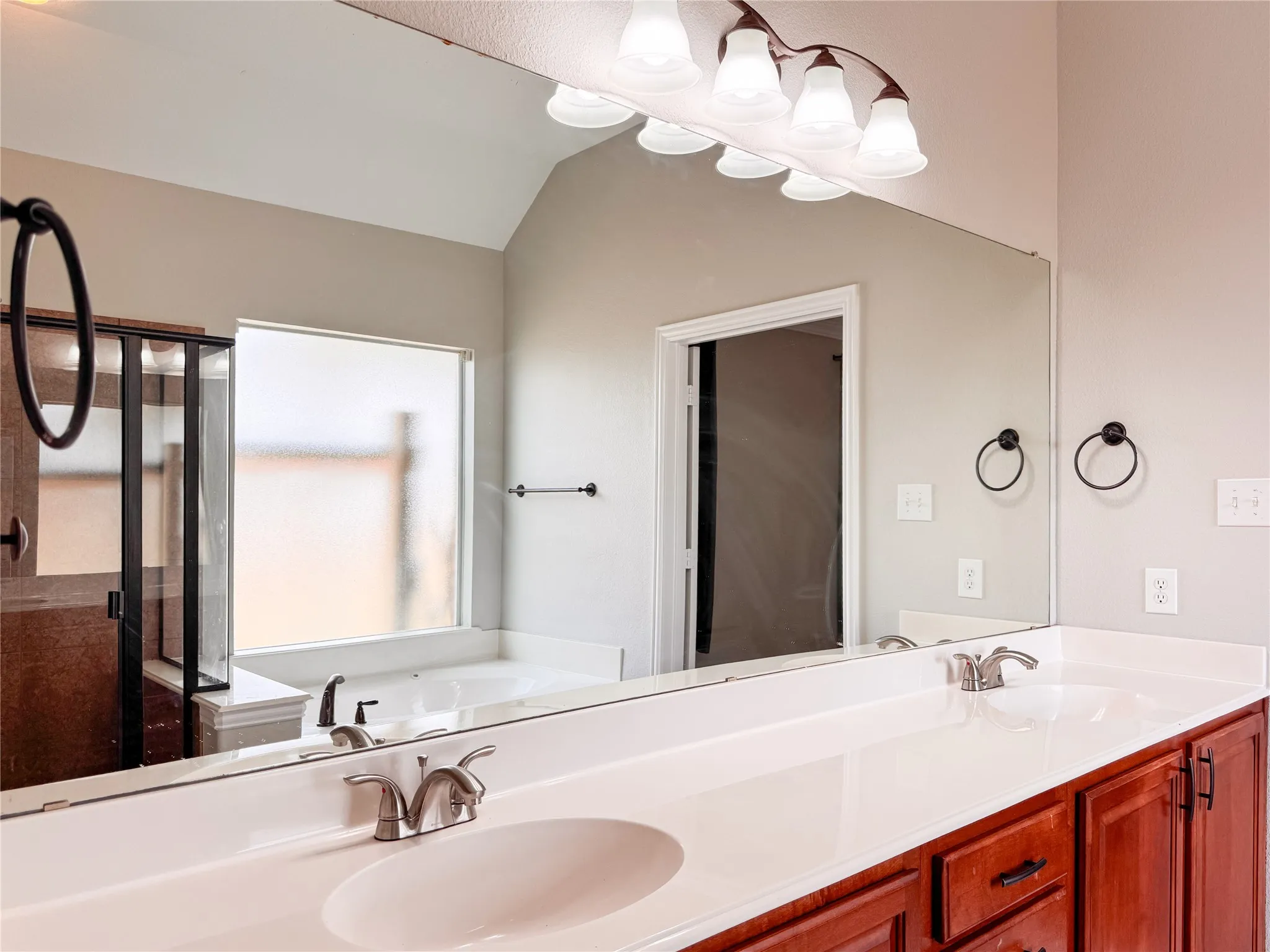 Single Family Residence For Rent in Tarrant County , 2311 Collin Drive, Grand Prairie, Texas 75052, 4 Bedroom, 3 Bathroom, 2 Garage spaces, 2,981 Sqft, built in 2008, mls#21378218, Real Estate Agent in Grand Prairie, Homes For Rent in Tarrant county, Homes For Rent in Grand Prairie, Realtor in Grand Prairie Texas, Real Estate Brokerage Independent Realty Texas, Luminita Cordes Realtor