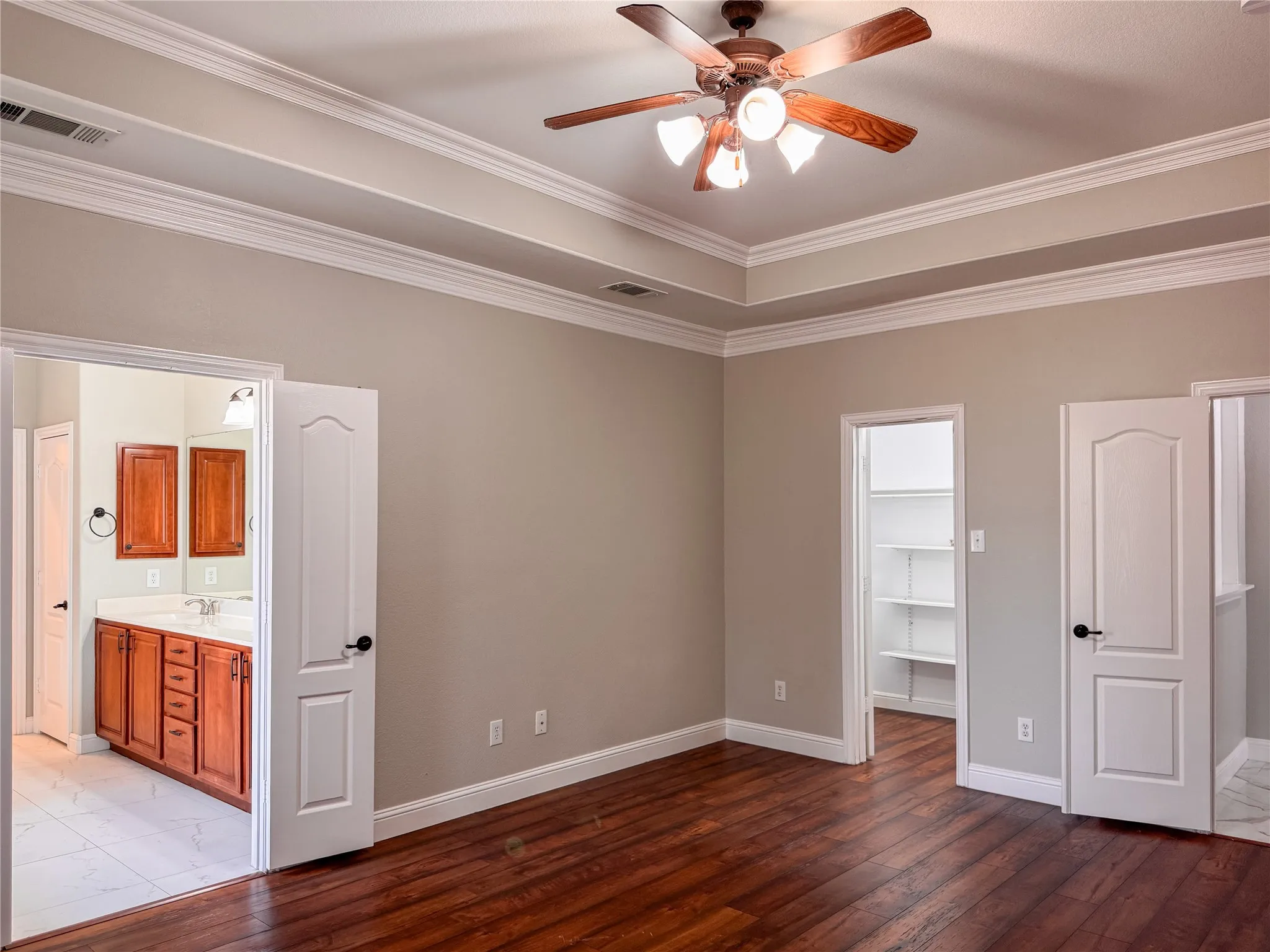 Single Family Residence For Rent in Tarrant County , 2311 Collin Drive, Grand Prairie, Texas 75052, 4 Bedroom, 3 Bathroom, 2 Garage spaces, 2,981 Sqft, built in 2008, mls#21378218, Real Estate Agent in Grand Prairie, Homes For Rent in Tarrant county, Homes For Rent in Grand Prairie, Realtor in Grand Prairie Texas, Real Estate Brokerage Independent Realty Texas, Luminita Cordes Realtor