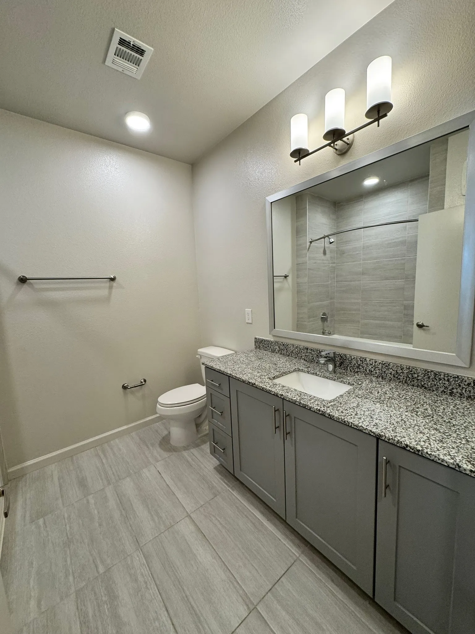 Townhouse For Rent in Collin County , 2100 Legacy Drive 1907, Plano, Texas 75023, 3 Bedroom, 3 Bathroom, 2 Garage spaces, 1,637 Sqft, built in 2023, mls#21380259, Real Estate Agent in Plano, Homes For Rent in Collin county, Homes For Rent in Plano, Realtor in Plano Texas, Real Estate Brokerage Independent Realty Texas, Luminita Cordes Realtor
