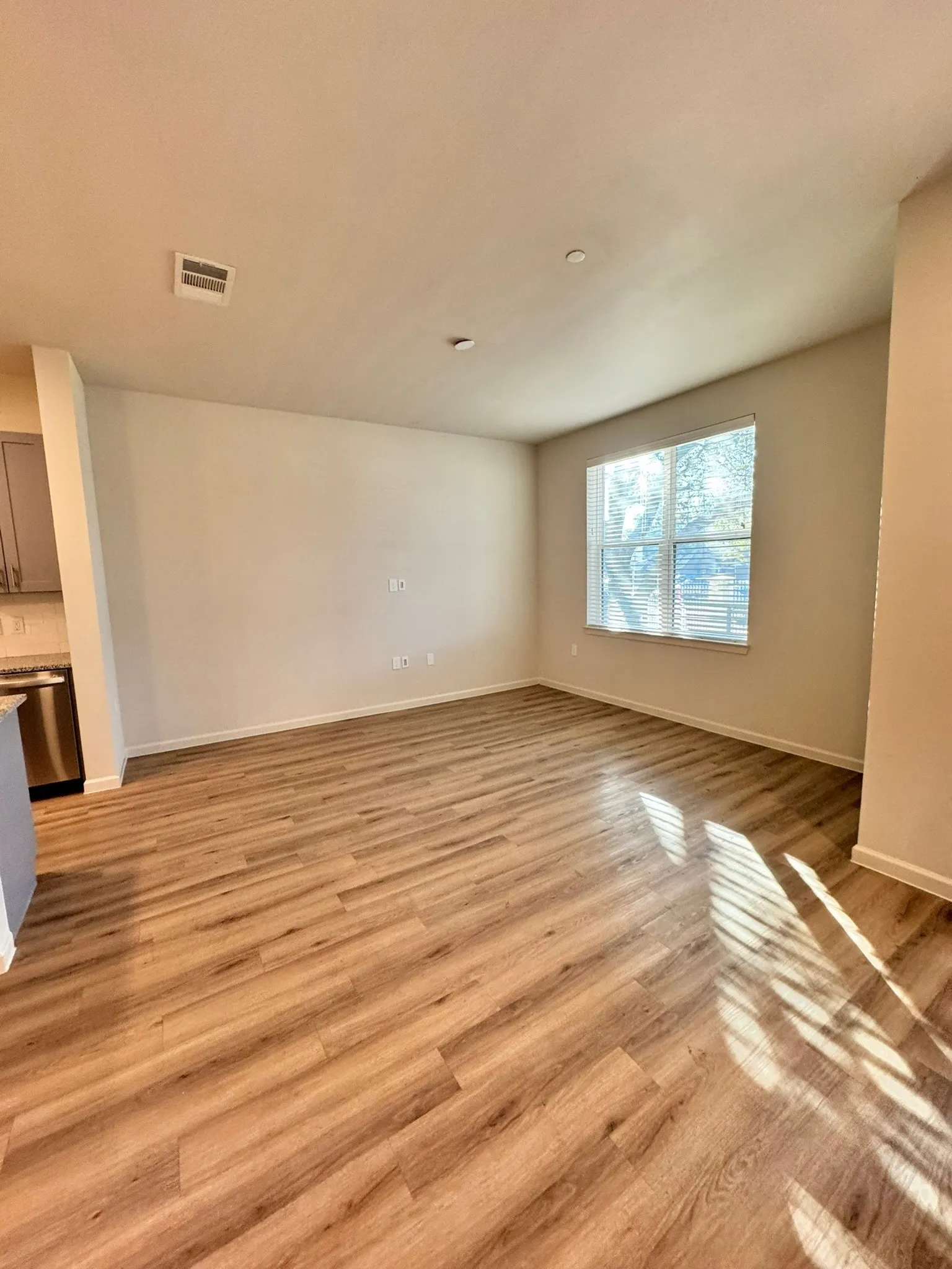 Townhouse For Rent in Collin County , 2100 Legacy Drive 1907, Plano, Texas 75023, 3 Bedroom, 3 Bathroom, 2 Garage spaces, 1,637 Sqft, built in 2023, mls#21380259, Real Estate Agent in Plano, Homes For Rent in Collin county, Homes For Rent in Plano, Realtor in Plano Texas, Real Estate Brokerage Independent Realty Texas, Luminita Cordes Realtor
