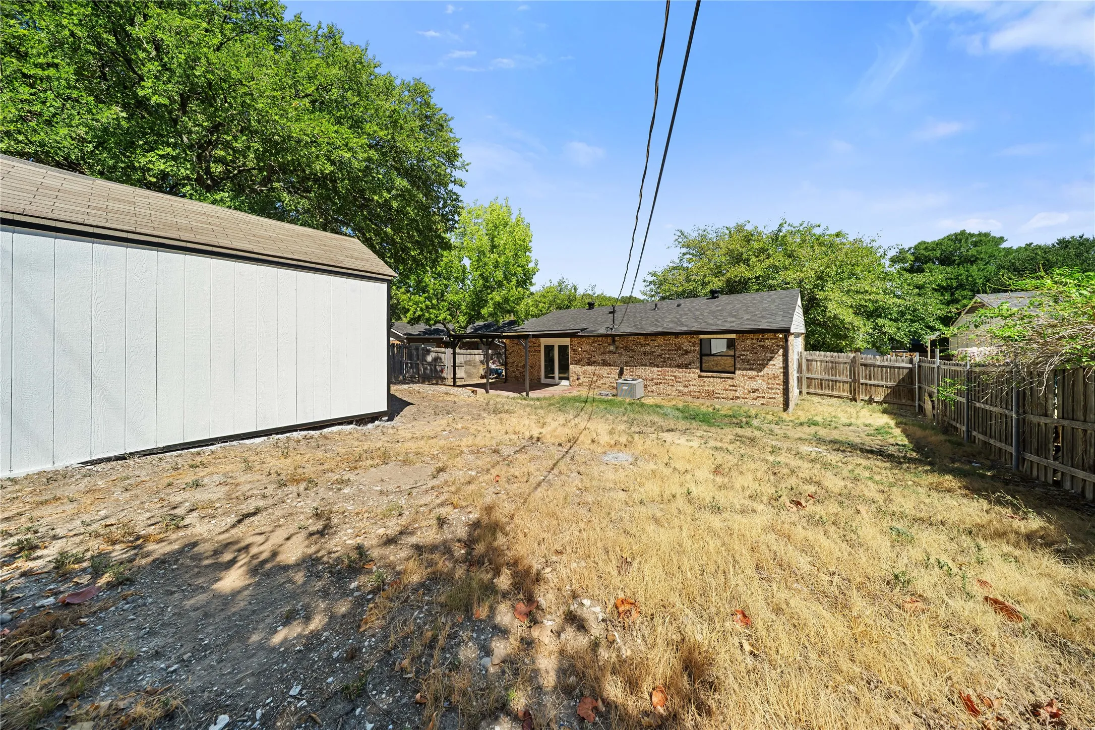 Single Family Residence For Sale in Dallas County , 726 Holliday Lane, Duncanville, Texas 75116, 4 Bedroom, 2 Bathroom, Garage spaces, 1,311 Sqft, built in 1980, mls#21380268, Real Estate Agent in Duncanville, Homes For Sale in Dallas county, Homes For Sale in Duncanville, Realtor in Duncanville Texas, Real Estate Brokerage Independent Realty Texas, Luminita Cordes Realtor