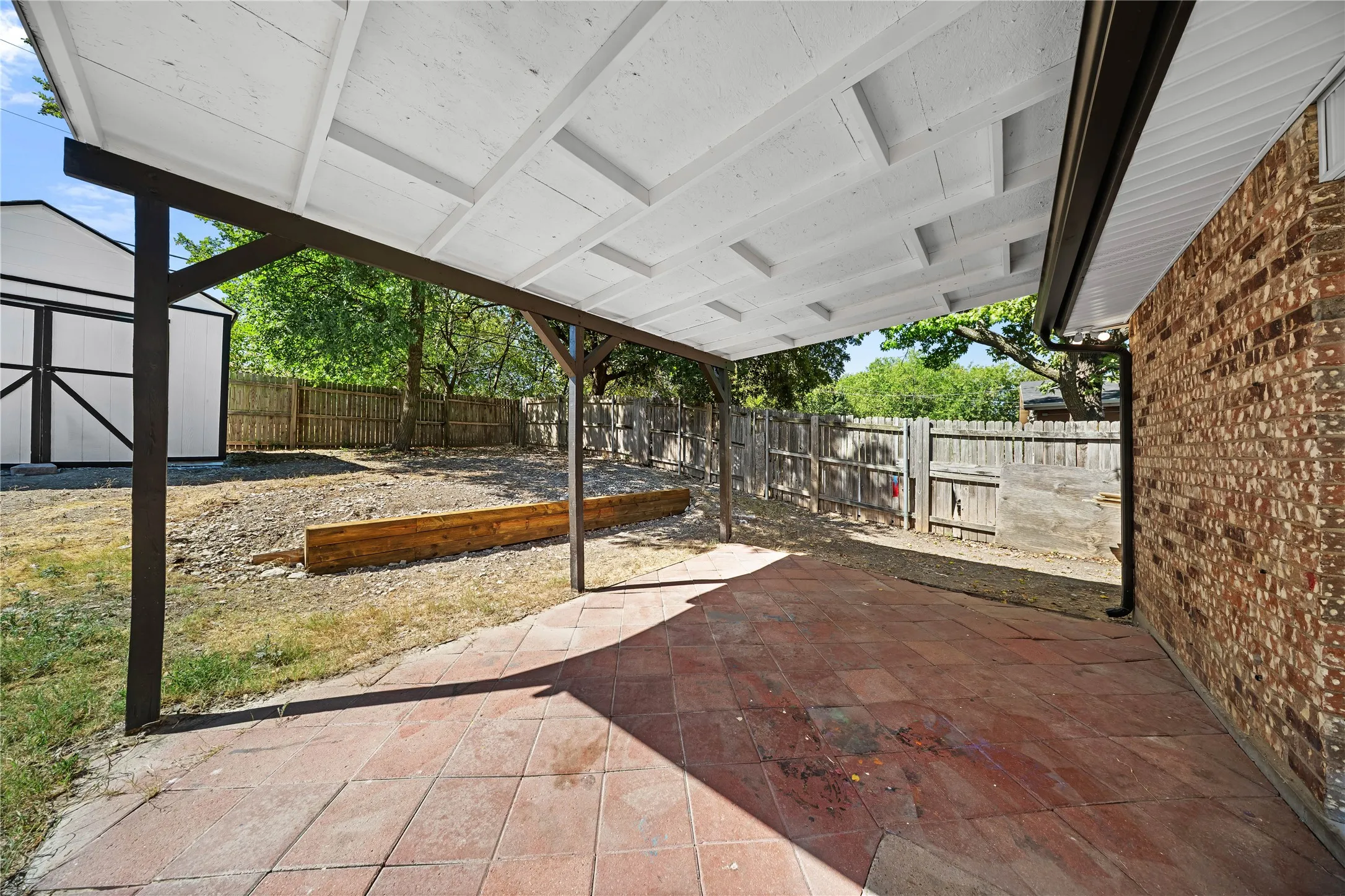 Single Family Residence For Sale in Dallas County , 726 Holliday Lane, Duncanville, Texas 75116, 4 Bedroom, 2 Bathroom, Garage spaces, 1,311 Sqft, built in 1980, mls#21380268, Real Estate Agent in Duncanville, Homes For Sale in Dallas county, Homes For Sale in Duncanville, Realtor in Duncanville Texas, Real Estate Brokerage Independent Realty Texas, Luminita Cordes Realtor