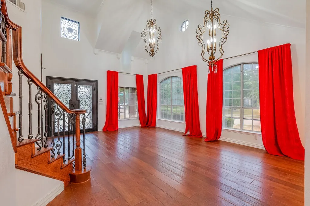 Single Family Residence For Sale in Tarrant County , 2603 Hopkins Drive, Grand Prairie, Texas 75052, 4 Bedroom, 3 Bathroom, 2 Garage spaces, 3,355 Sqft, built in 1998, mls#21380263, Real Estate Agent in Grand Prairie, Homes For Sale in Tarrant county, Homes For Sale in Grand Prairie, Realtor in Grand Prairie Texas, Real Estate Brokerage Independent Realty Texas, Luminita Cordes Realtor