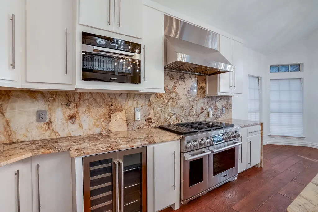 Single Family Residence For Sale in Tarrant County , 2603 Hopkins Drive, Grand Prairie, Texas 75052, 4 Bedroom, 3 Bathroom, 2 Garage spaces, 3,355 Sqft, built in 1998, mls#21380263, Real Estate Agent in Grand Prairie, Homes For Sale in Tarrant county, Homes For Sale in Grand Prairie, Realtor in Grand Prairie Texas, Real Estate Brokerage Independent Realty Texas, Luminita Cordes Realtor