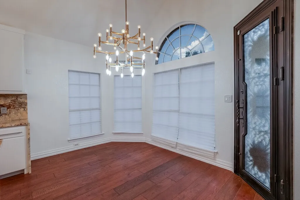 Single Family Residence For Sale in Tarrant County , 2603 Hopkins Drive, Grand Prairie, Texas 75052, 4 Bedroom, 3 Bathroom, 2 Garage spaces, 3,355 Sqft, built in 1998, mls#21380263, Real Estate Agent in Grand Prairie, Homes For Sale in Tarrant county, Homes For Sale in Grand Prairie, Realtor in Grand Prairie Texas, Real Estate Brokerage Independent Realty Texas, Luminita Cordes Realtor
