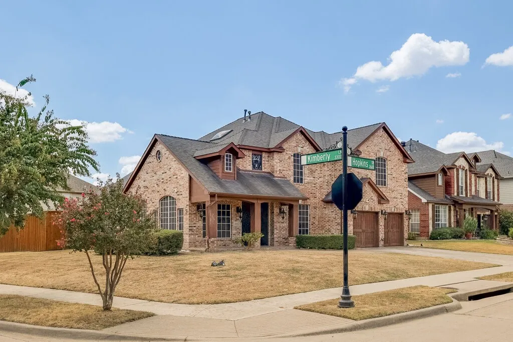 Single Family Residence For Sale in Tarrant County , 2603 Hopkins Drive, Grand Prairie, Texas 75052, 4 Bedroom, 3 Bathroom, 2 Garage spaces, 3,355 Sqft, built in 1998, mls#21380263, Real Estate Agent in Grand Prairie, Homes For Sale in Tarrant county, Homes For Sale in Grand Prairie, Realtor in Grand Prairie Texas, Real Estate Brokerage Independent Realty Texas, Luminita Cordes Realtor