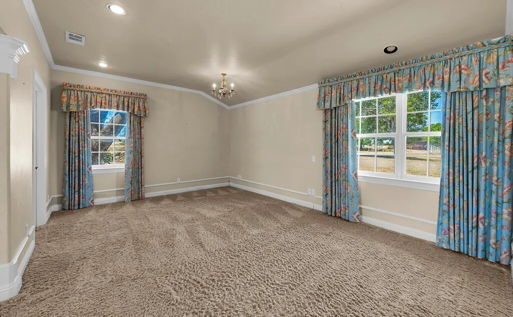 Farm For Sale in Mc Lennan County , 1455 Jackson Lane, China Spring, Texas 76633, 4 Bedroom, 3 Bathroom, Garage spaces, 3,720 Sqft, built in 1969, mls#21378638, Real Estate Agent in China Spring, Homes For Sale in Mc Lennan county, Homes For Sale in China Spring, Realtor in China Spring Texas, Real Estate Brokerage Independent Realty Texas, Luminita Cordes Realtor