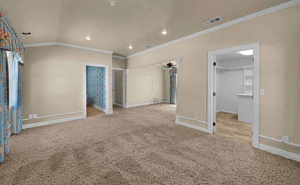 Farm For Sale in Mc Lennan County , 1455 Jackson Lane, China Spring, Texas 76633, 4 Bedroom, 3 Bathroom, Garage spaces, 3,720 Sqft, built in 1969, mls#21378638, Real Estate Agent in China Spring, Homes For Sale in Mc Lennan county, Homes For Sale in China Spring, Realtor in China Spring Texas, Real Estate Brokerage Independent Realty Texas, Luminita Cordes Realtor