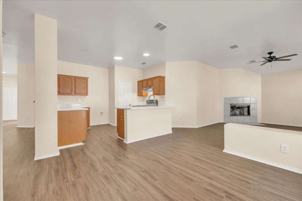 Single Family Residence For Sale in Tarrant County , 324 Marsha Street, Saginaw, Texas 76179, 4 Bedroom, 2 Bathroom, 2 Garage spaces, 1,931 Sqft, built in 2002, mls#21380215, Real Estate Agent in Saginaw, Homes For Sale in Tarrant county, Homes For Sale in Saginaw, Realtor in Saginaw Texas, Real Estate Brokerage Independent Realty Texas, Luminita Cordes Realtor