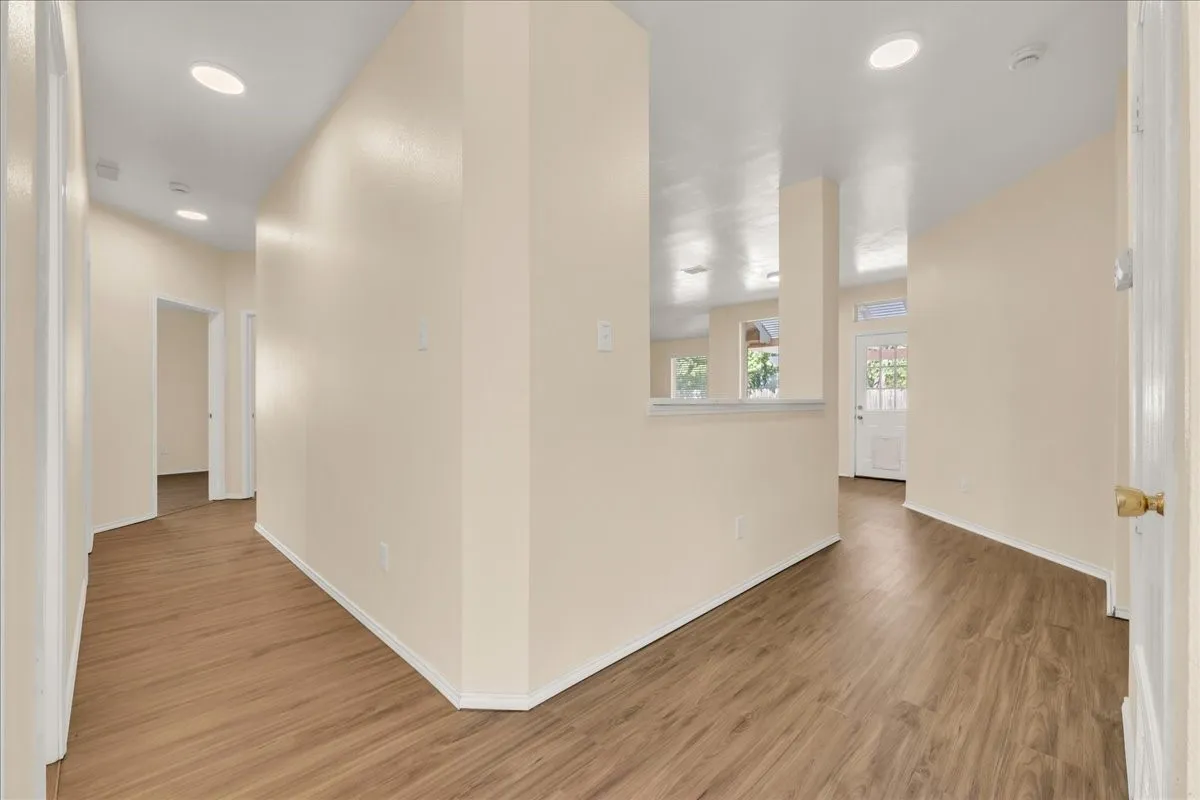 Single Family Residence For Sale in Tarrant County , 324 Marsha Street, Saginaw, Texas 76179, 4 Bedroom, 2 Bathroom, 2 Garage spaces, 1,931 Sqft, built in 2002, mls#21380215, Real Estate Agent in Saginaw, Homes For Sale in Tarrant county, Homes For Sale in Saginaw, Realtor in Saginaw Texas, Real Estate Brokerage Independent Realty Texas, Luminita Cordes Realtor