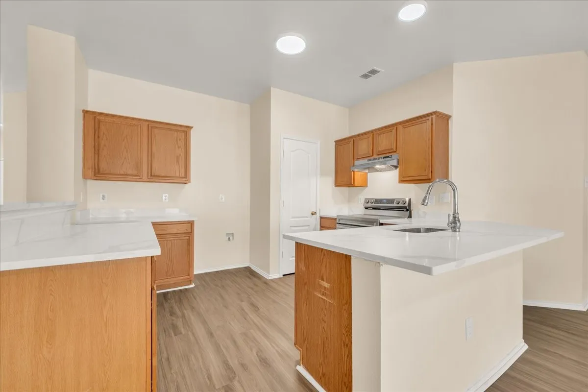 Single Family Residence For Sale in Tarrant County , 324 Marsha Street, Saginaw, Texas 76179, 4 Bedroom, 2 Bathroom, 2 Garage spaces, 1,931 Sqft, built in 2002, mls#21380215, Real Estate Agent in Saginaw, Homes For Sale in Tarrant county, Homes For Sale in Saginaw, Realtor in Saginaw Texas, Real Estate Brokerage Independent Realty Texas, Luminita Cordes Realtor