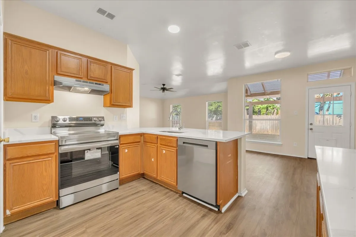 Single Family Residence For Sale in Tarrant County , 324 Marsha Street, Saginaw, Texas 76179, 4 Bedroom, 2 Bathroom, 2 Garage spaces, 1,931 Sqft, built in 2002, mls#21380215, Real Estate Agent in Saginaw, Homes For Sale in Tarrant county, Homes For Sale in Saginaw, Realtor in Saginaw Texas, Real Estate Brokerage Independent Realty Texas, Luminita Cordes Realtor
