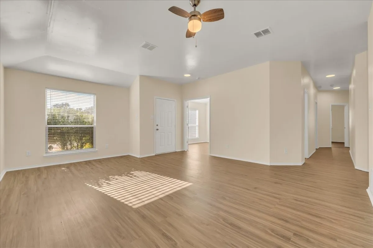 Single Family Residence For Sale in Tarrant County , 324 Marsha Street, Saginaw, Texas 76179, 4 Bedroom, 2 Bathroom, 2 Garage spaces, 1,931 Sqft, built in 2002, mls#21380215, Real Estate Agent in Saginaw, Homes For Sale in Tarrant county, Homes For Sale in Saginaw, Realtor in Saginaw Texas, Real Estate Brokerage Independent Realty Texas, Luminita Cordes Realtor