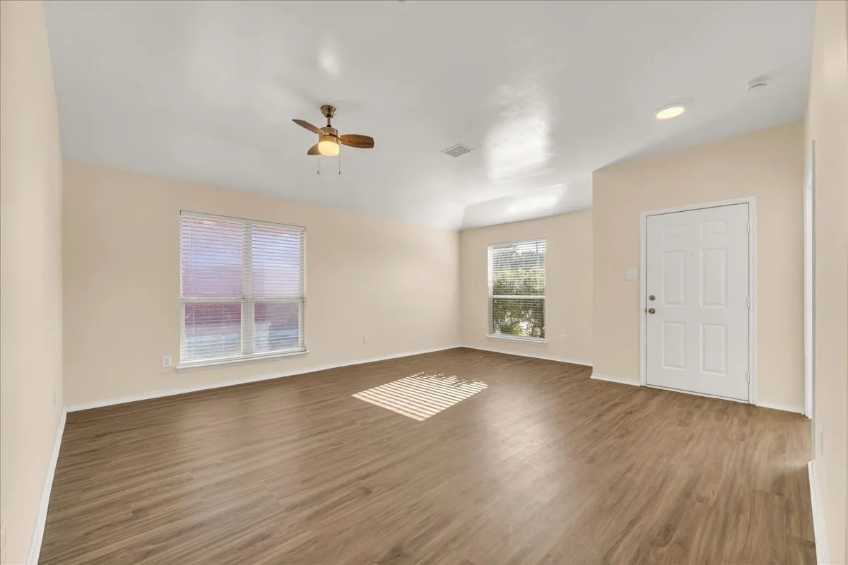 Single Family Residence For Sale in Tarrant County , 324 Marsha Street, Saginaw, Texas 76179, 4 Bedroom, 2 Bathroom, 2 Garage spaces, 1,931 Sqft, built in 2002, mls#21380215, Real Estate Agent in Saginaw, Homes For Sale in Tarrant county, Homes For Sale in Saginaw, Realtor in Saginaw Texas, Real Estate Brokerage Independent Realty Texas, Luminita Cordes Realtor