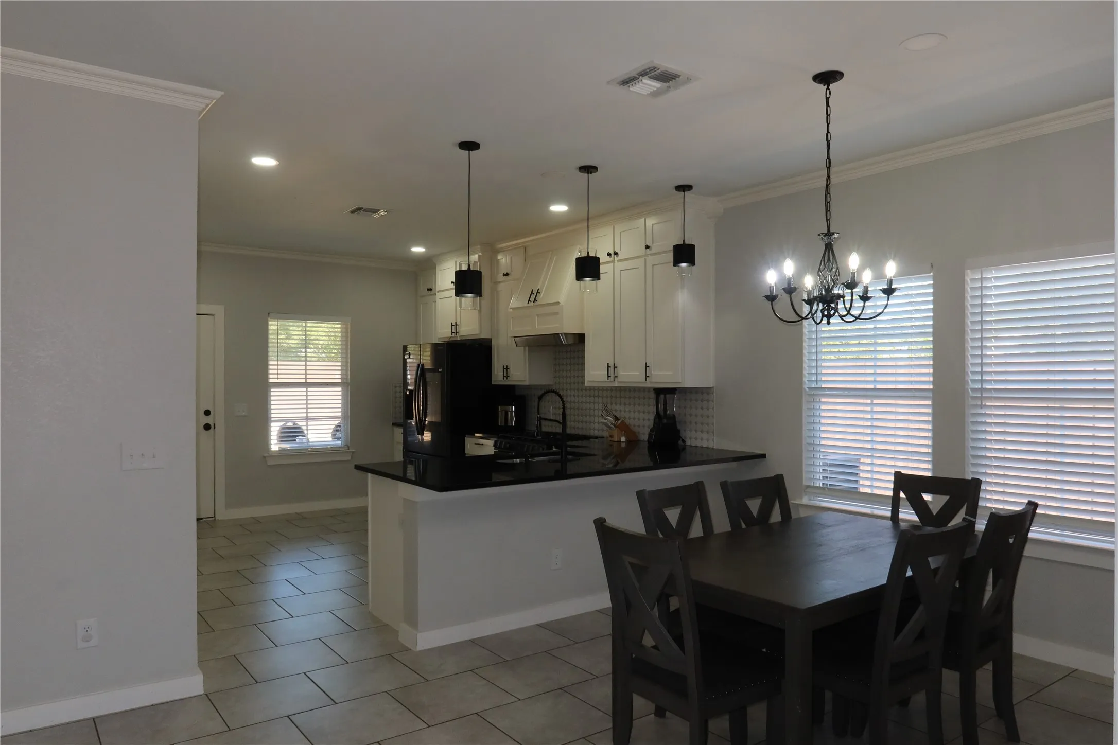 Single Family Residence For Sale in Wichita County , 2410 Buchanan Street, Wichita Falls, Texas 76309, 3 Bedroom, 2 Bathroom, 1 Garage spaces, 1,568 Sqft, built in 2021, mls#21379882, Real Estate Agent in Wichita Falls, Homes For Sale in Wichita county, Homes For Sale in Wichita Falls, Realtor in Wichita Falls Texas, Real Estate Brokerage Independent Realty Texas, Luminita Cordes Realtor