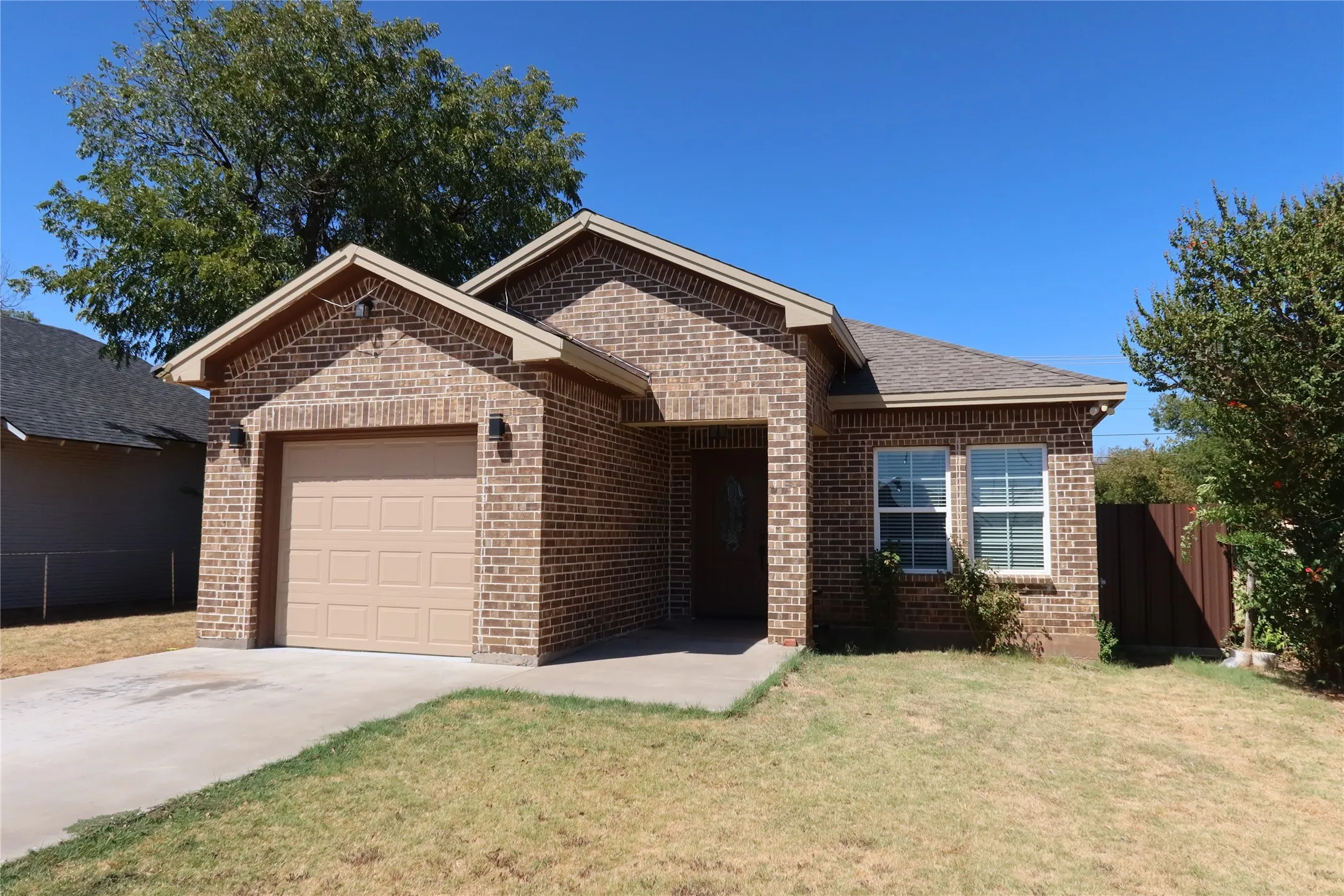 Single Family Residence For Sale in Wichita County , 2410 Buchanan Street, Wichita Falls, Texas 76309, 3 Bedroom, 2 Bathroom, 1 Garage spaces, 1,568 Sqft, built in 2021, mls#21379882, Real Estate Agent in Wichita Falls, Homes For Sale in Wichita county, Homes For Sale in Wichita Falls, Realtor in Wichita Falls Texas, Real Estate Brokerage Independent Realty Texas, Luminita Cordes Realtor
